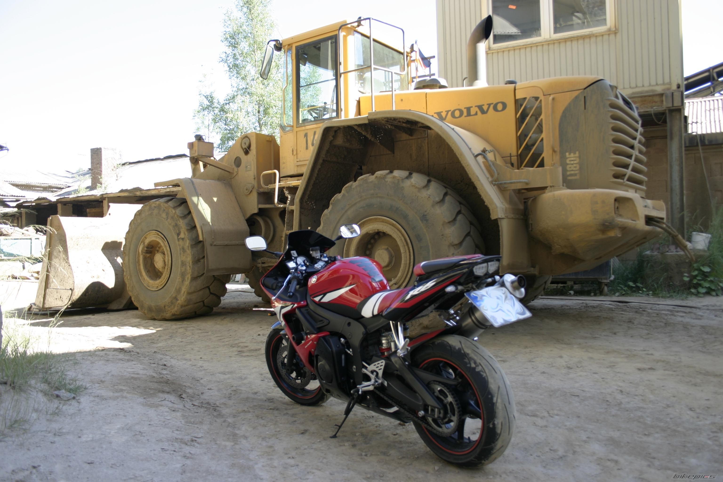 2005 YAMAHA YZF R6 | Picture 1556551 motorcycle photo
