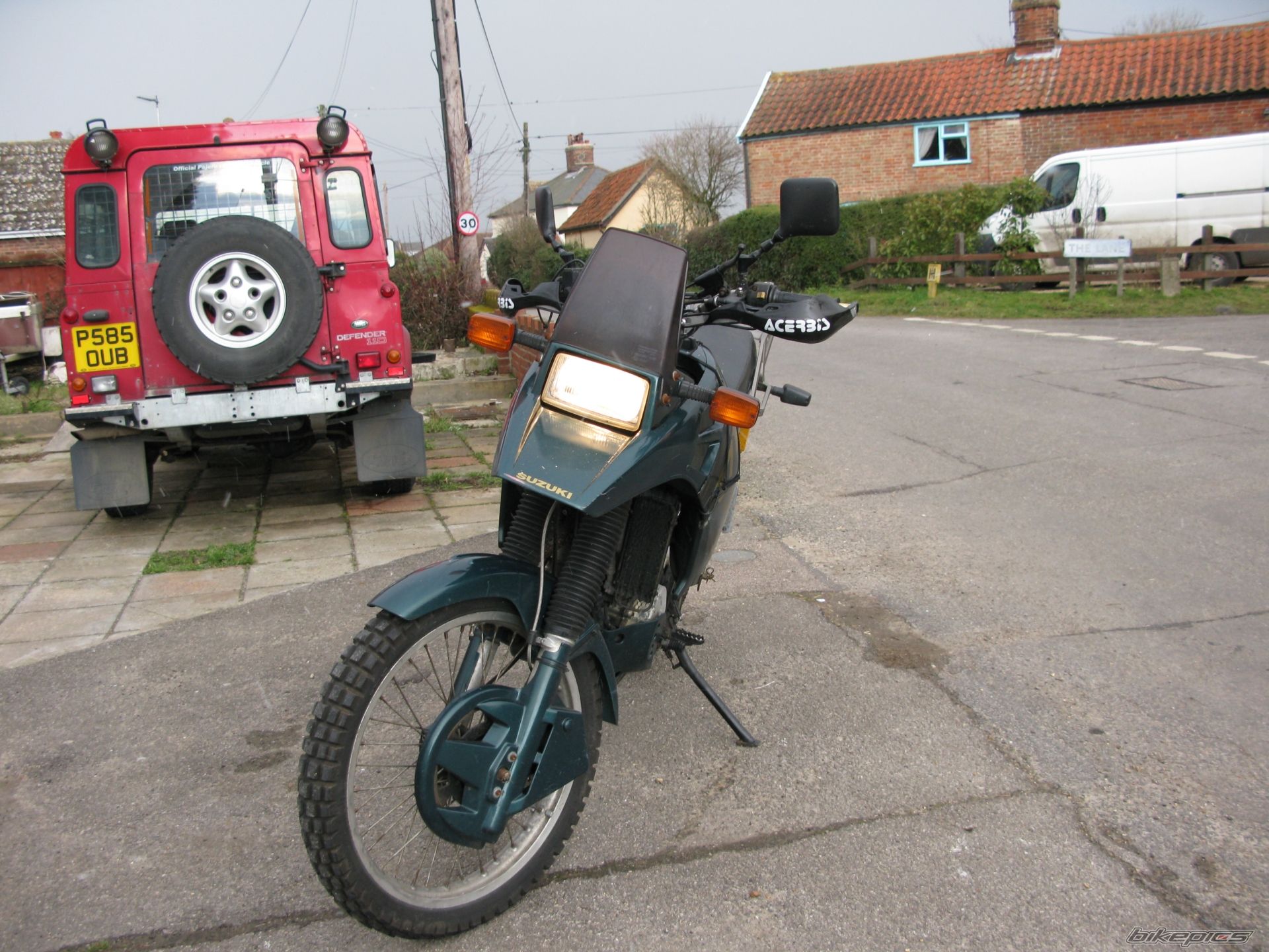 1990 SUZUKI DR 800 | Picture 1557487 motorcycle photo