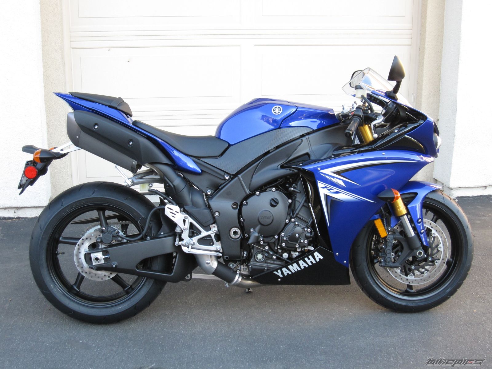 2009 YAMAHA YZF R1 | Picture 1557665 motorcycle photo