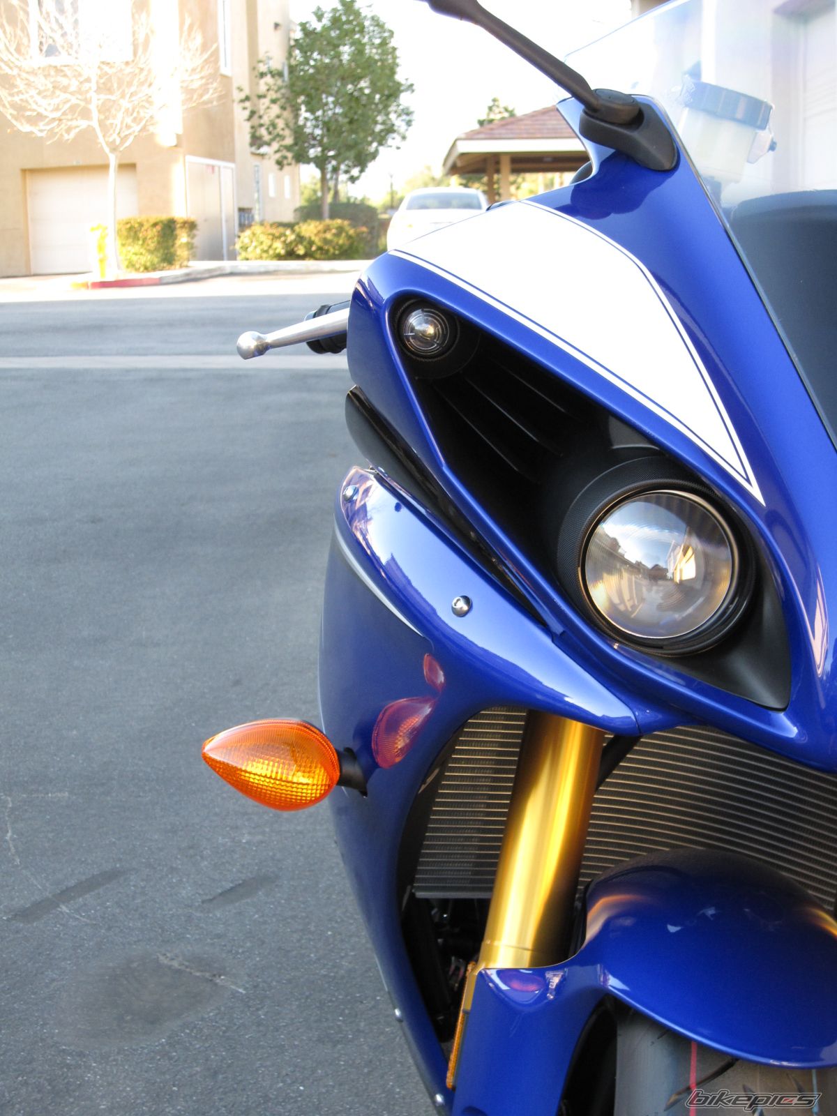 2009 YAMAHA YZF R1 | Picture 1557669 motorcycle photo