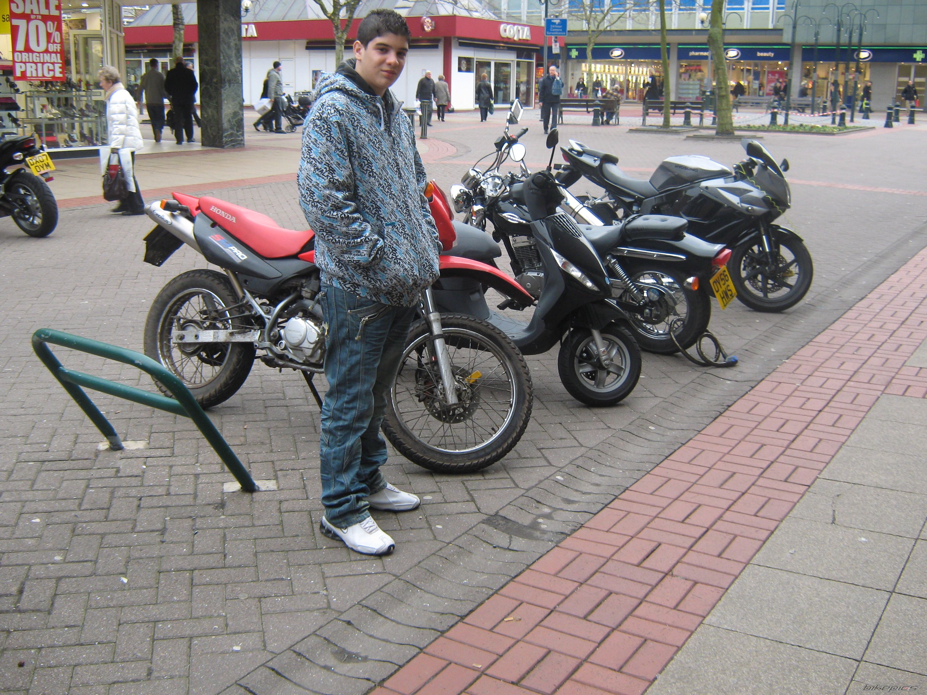 2009 SUZUKI GSX R 1000 | Picture 1558470 motorcycle photo