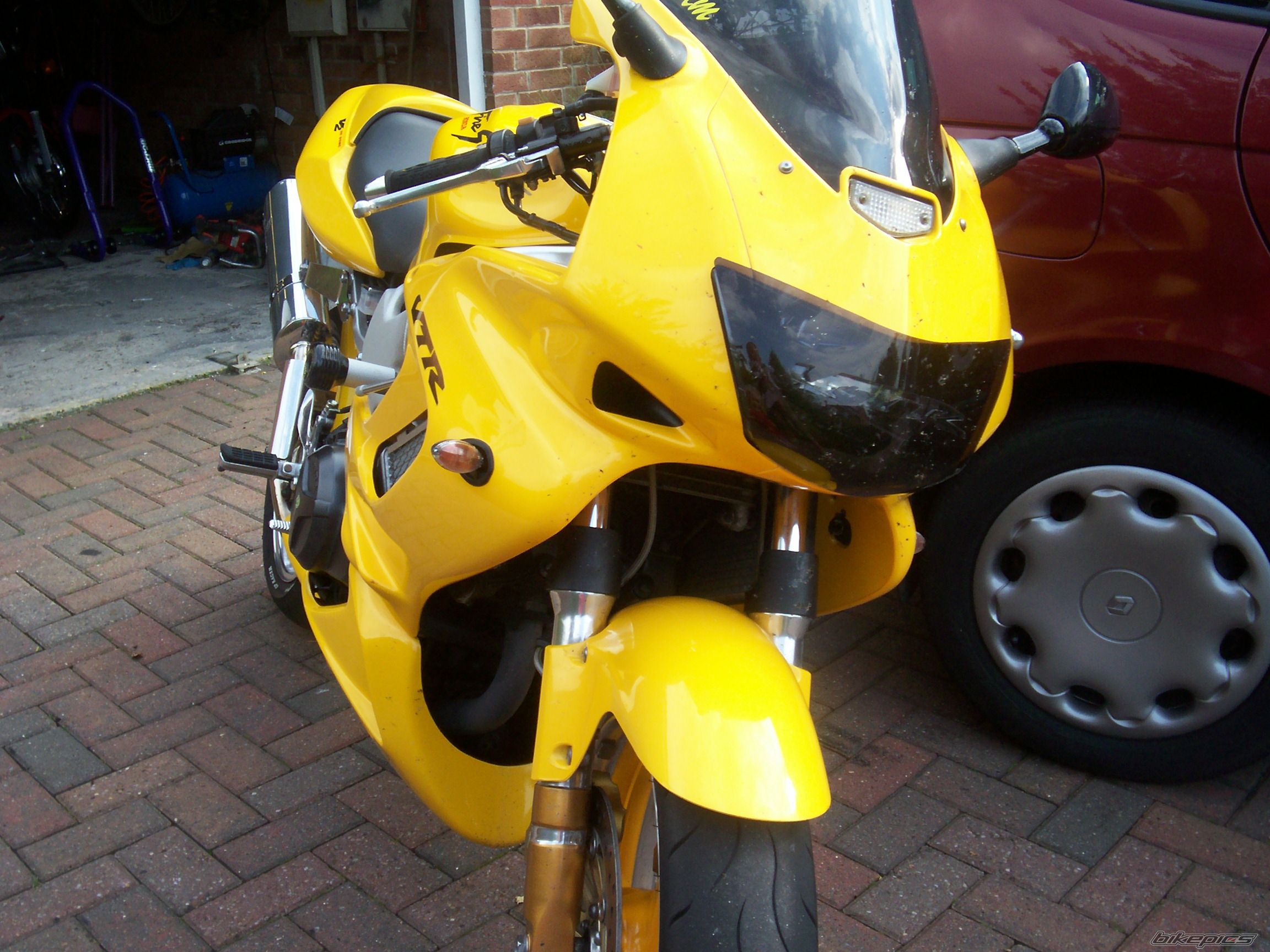 1998 HONDA VTR 1000 | Picture 1560460 motorcycle photo