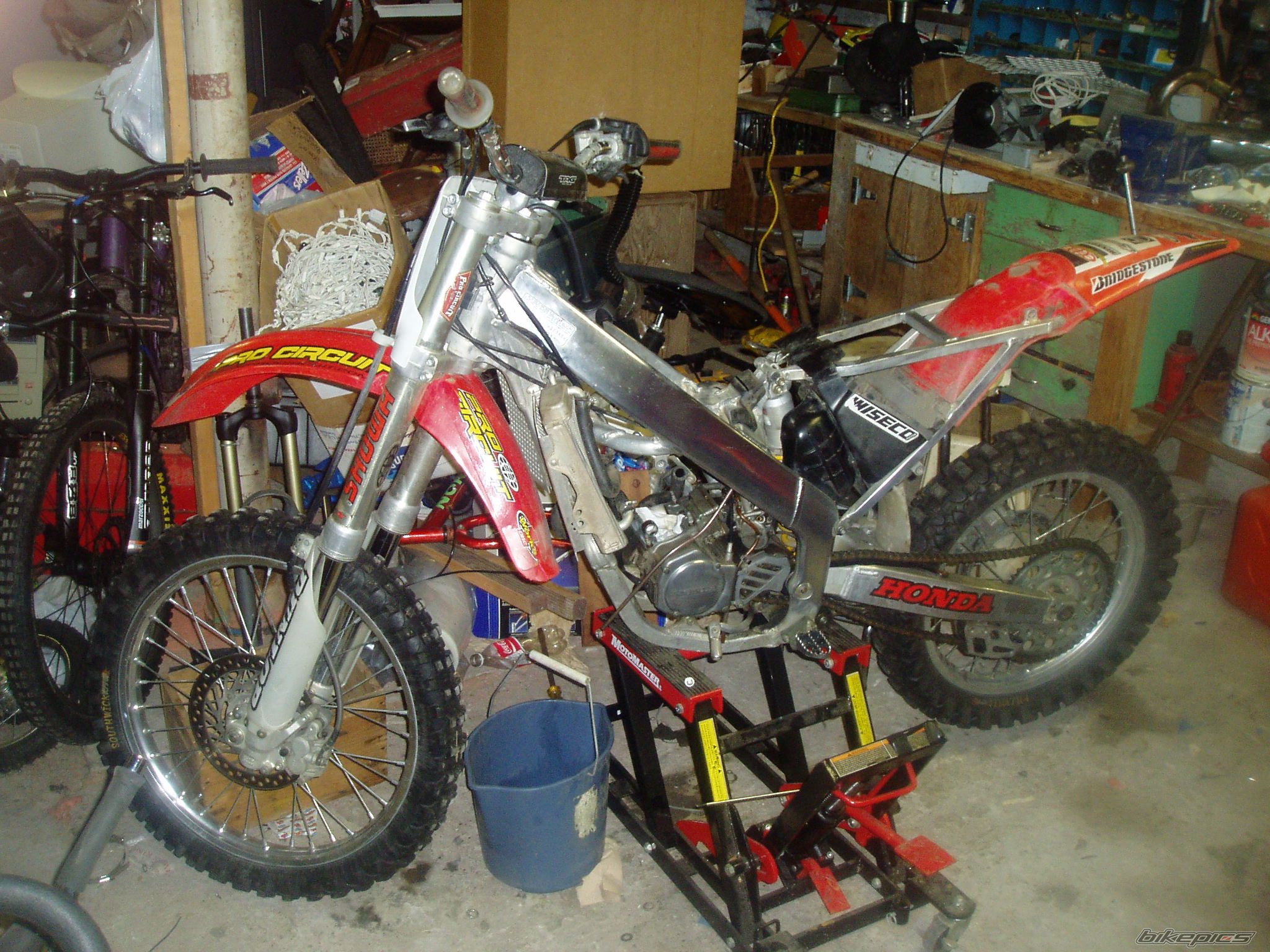 2001 HONDA CR 125 | Picture 1561036 motorcycle photo