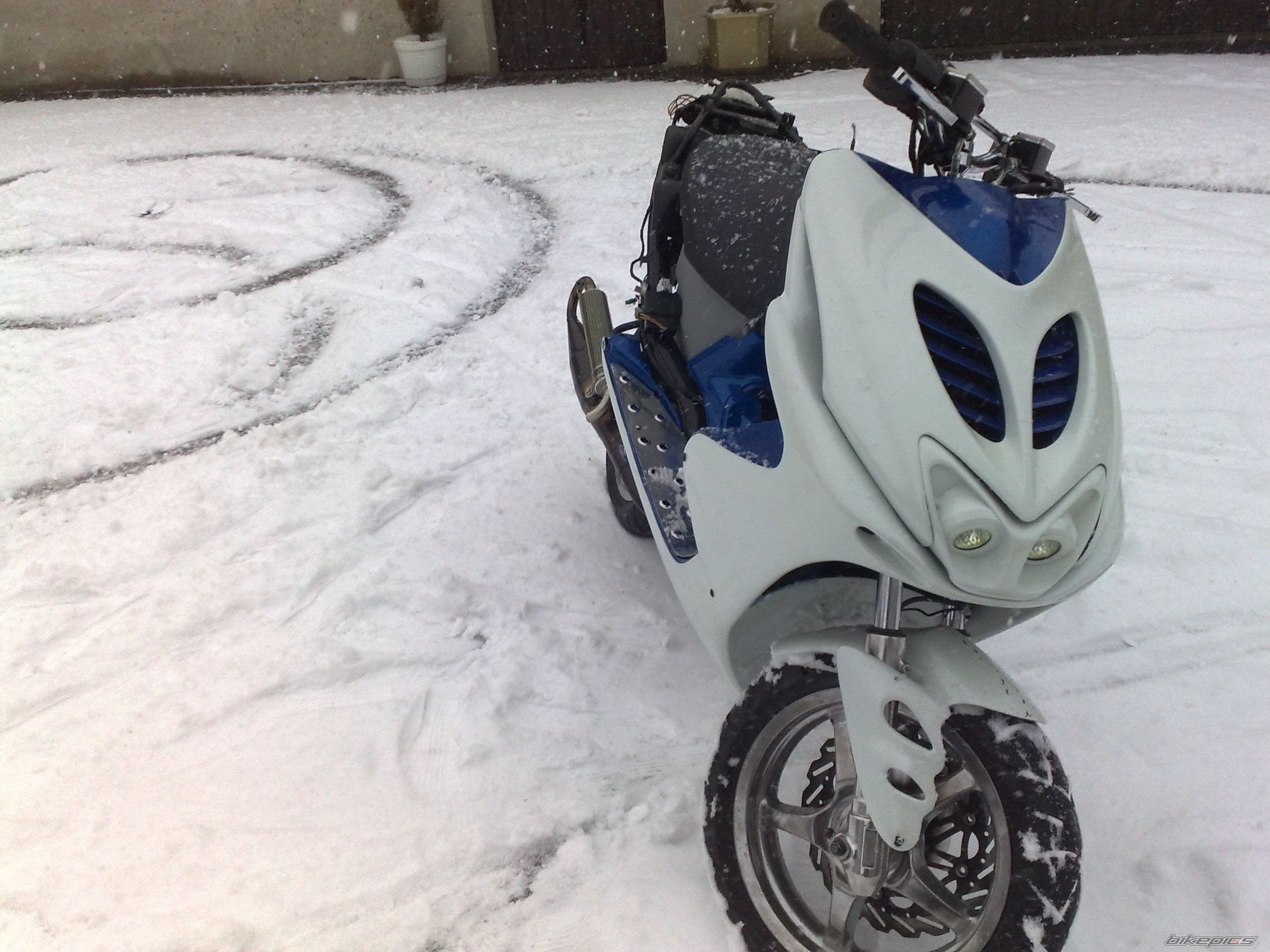 2004 YAMAHA AEROX 50 | Picture 1569536 motorcycle photo