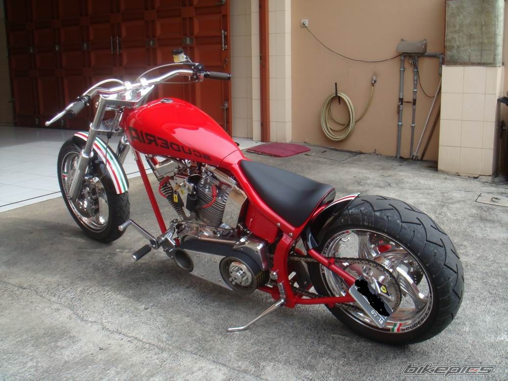 1997 HARLEY DAVIDSON CUSTOM | Picture 1570011 motorcycle photo
