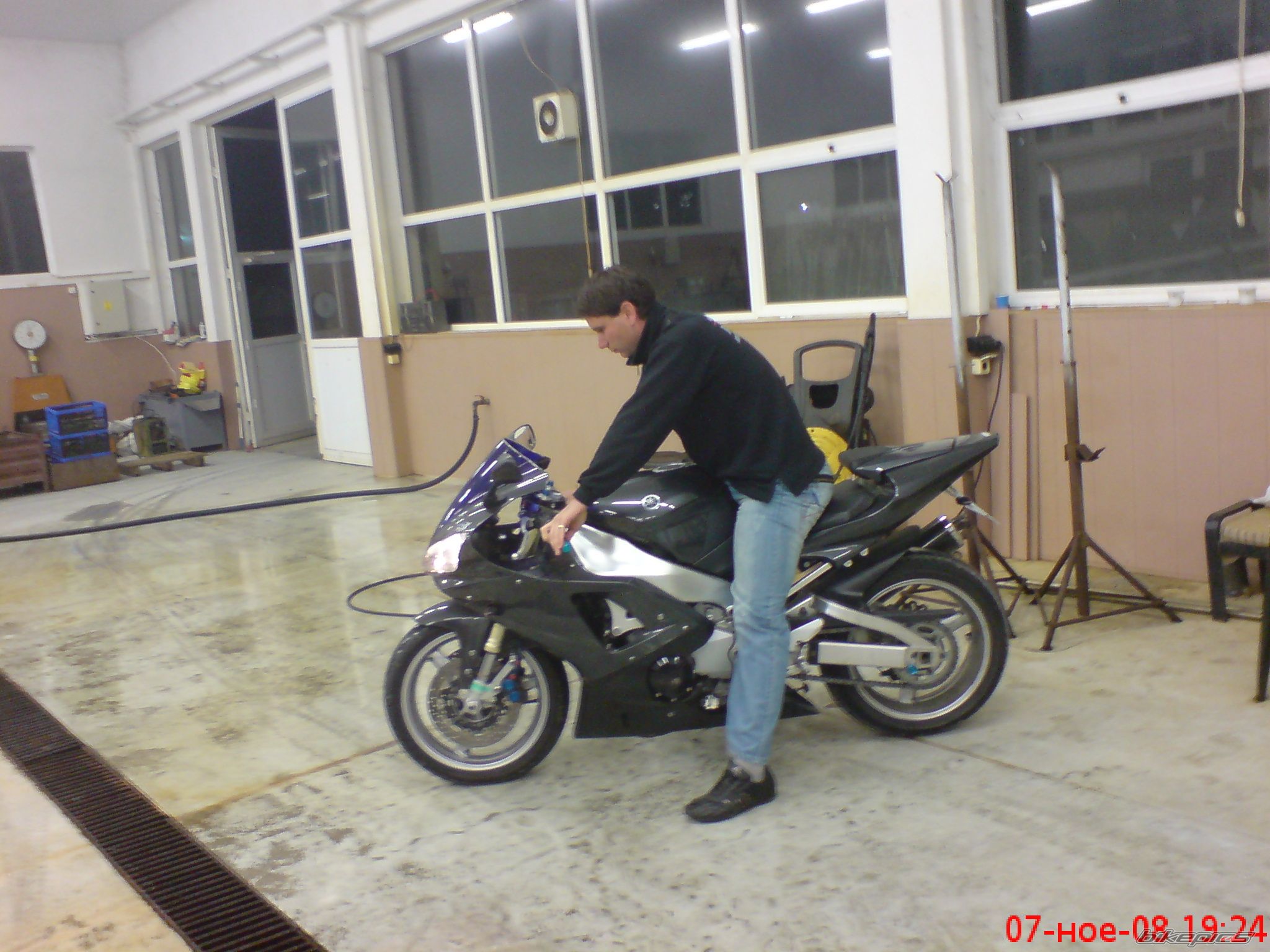 2001 YAMAHA YZF R1 | Picture 1571147 motorcycle photo