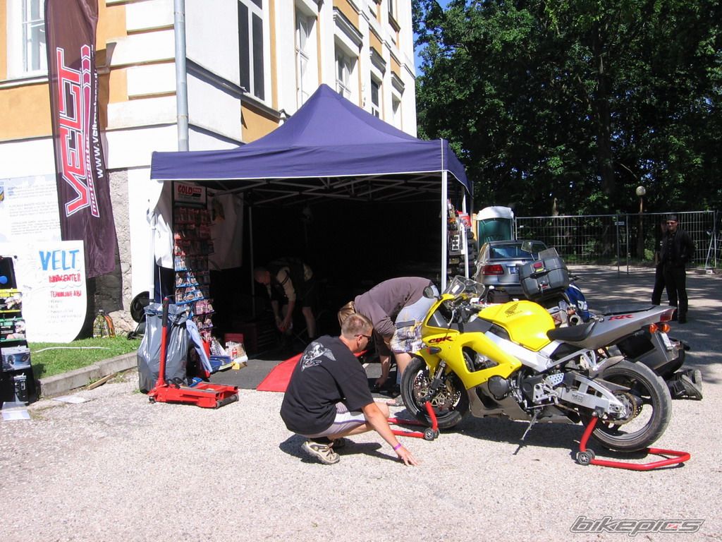 2001 HONDA CBR 900 | Picture 1572494 motorcycle photo