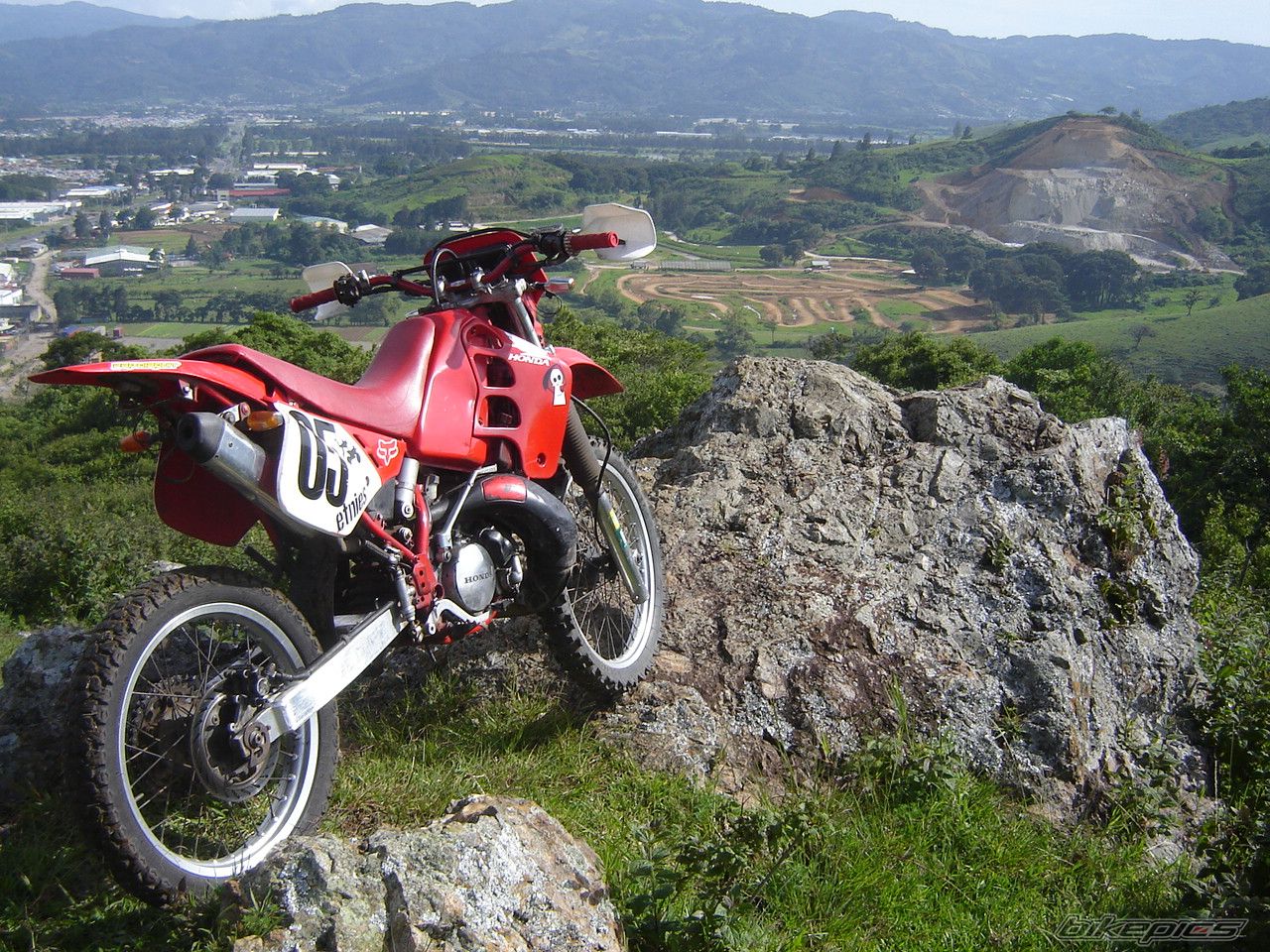 1993 HONDA CRM 250 | Picture 1576459 motorcycle photo