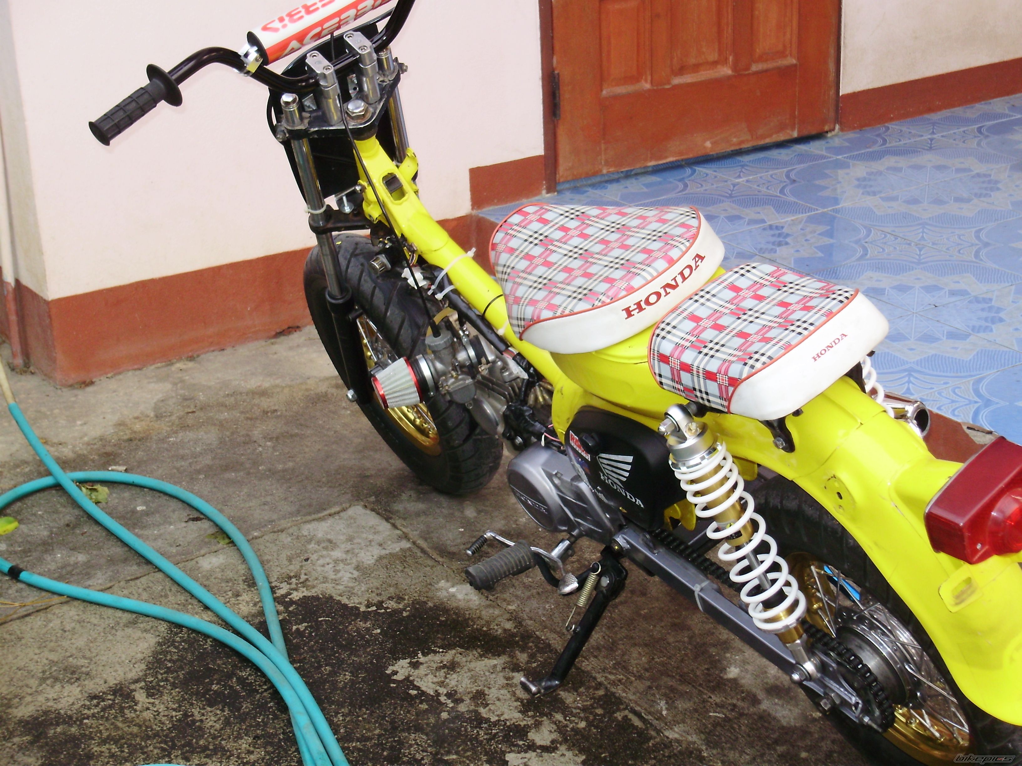 2009 HONDA C 70 | Picture 1576575 motorcycle photo