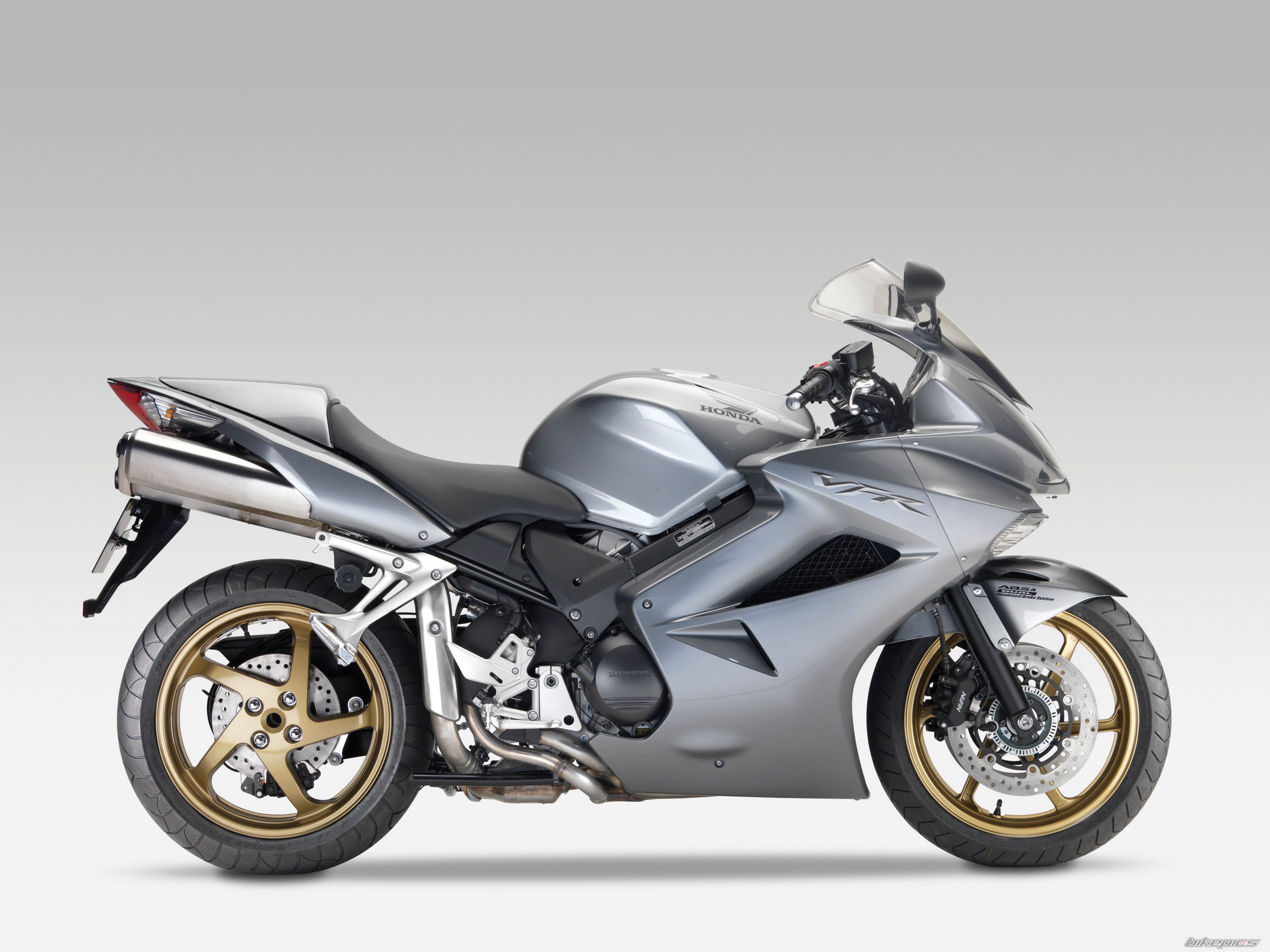 2009 HONDA VFR 800 | Picture 1577765 motorcycle photo