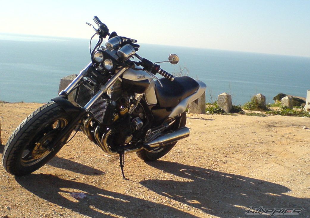 1992 YAMAHA FZX 750 | Picture 1579073 motorcycle photo