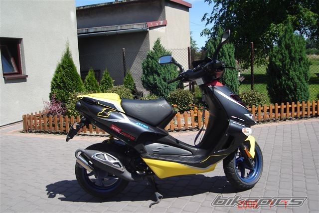 2003 APRILIA SR RACING 50 | Picture 1580892 motorcycle photo