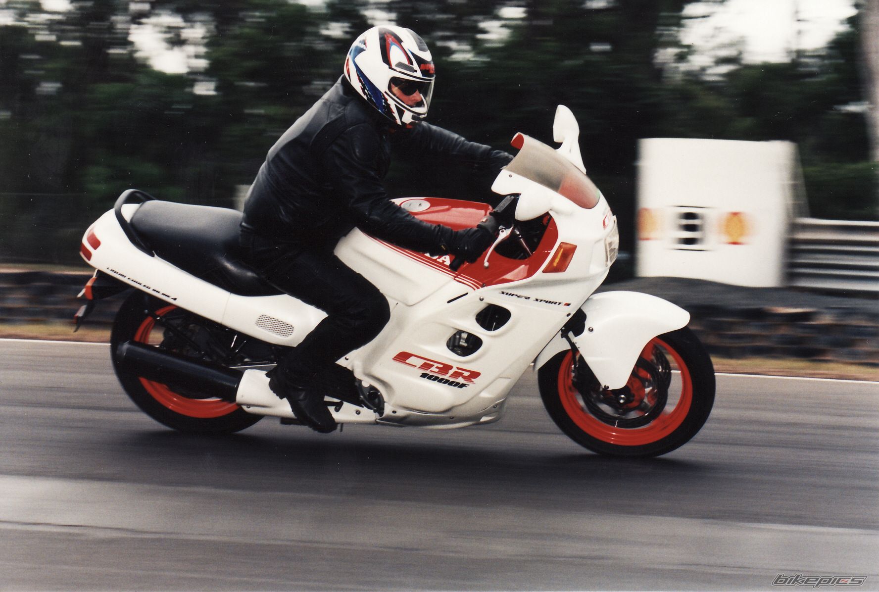 1987 HONDA CBR 1000 F | Picture 1584026 motorcycle photo
