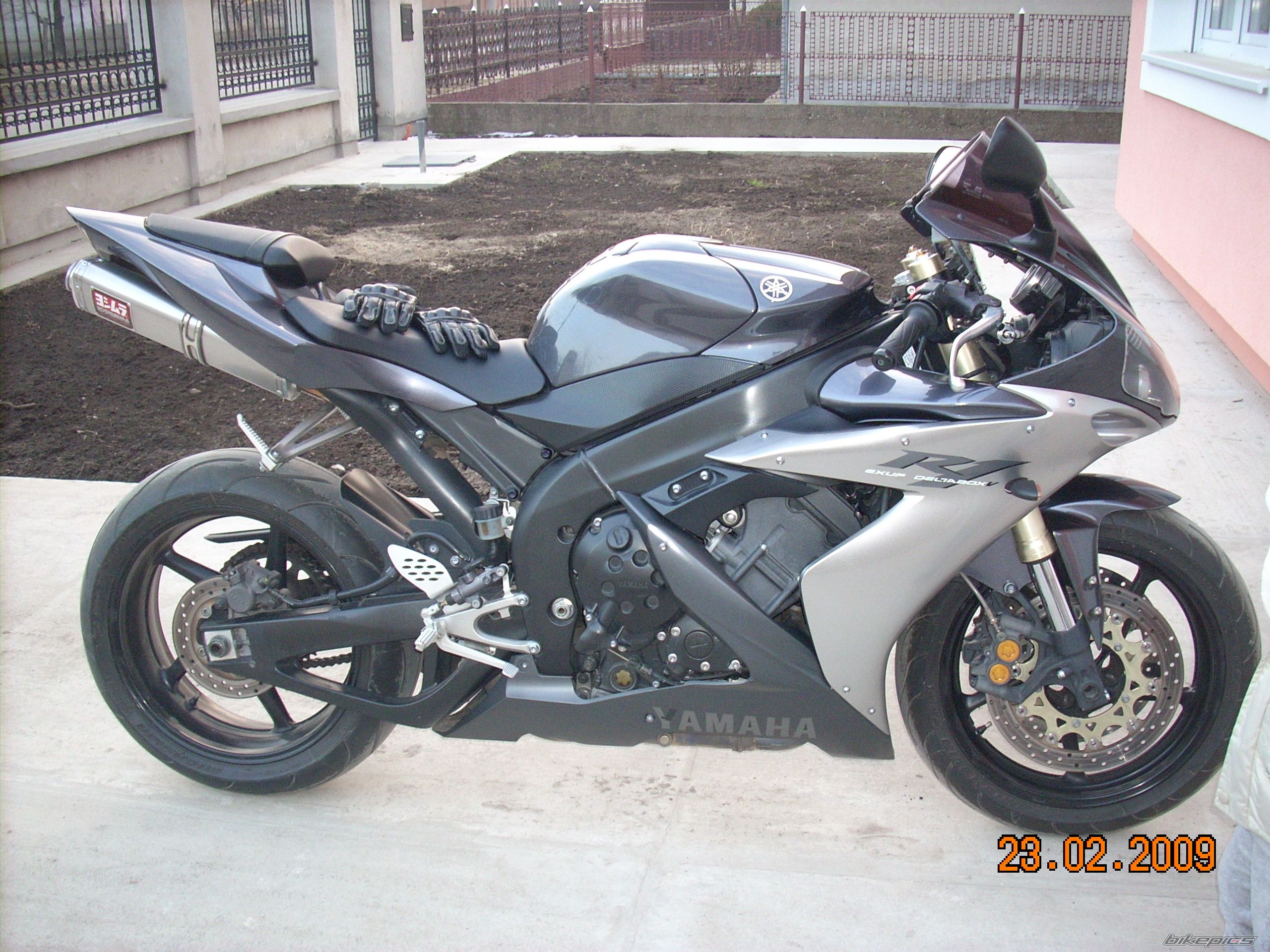 2004 YAMAHA YZF R1 | Picture 1584649 motorcycle photo