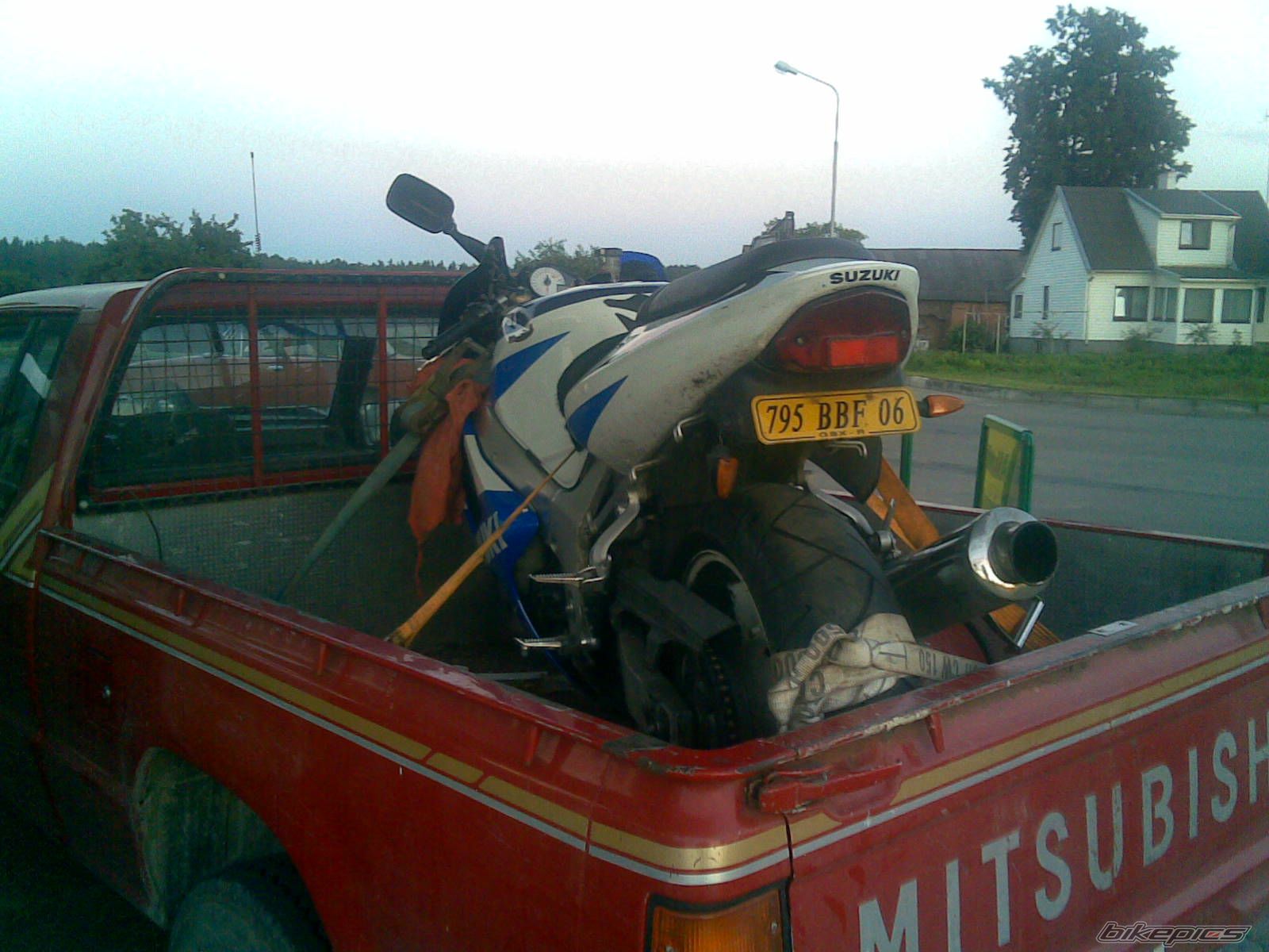 2001 SUZUKI GSX R 600 | Picture 1585116 motorcycle photo
