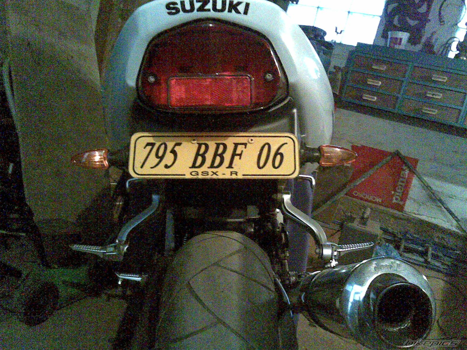 2001 SUZUKI GSX R 600 | Picture 1585121 motorcycle photo