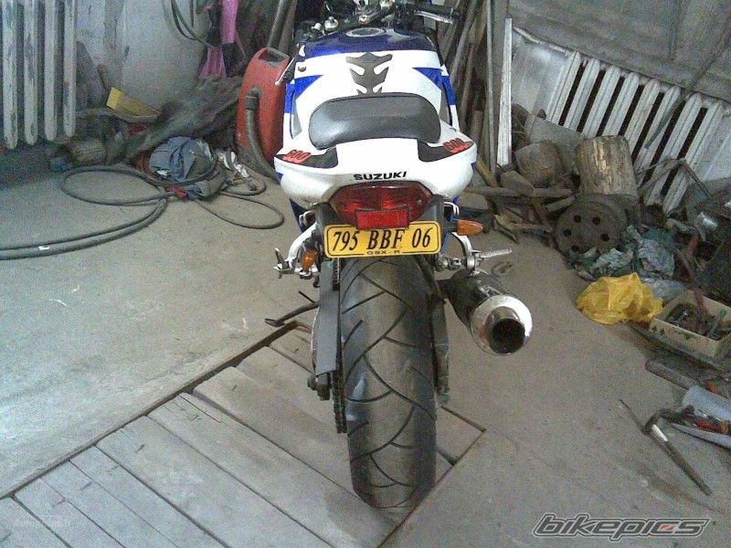 2001 SUZUKI GSX R 600 | Picture 1585134 motorcycle photo