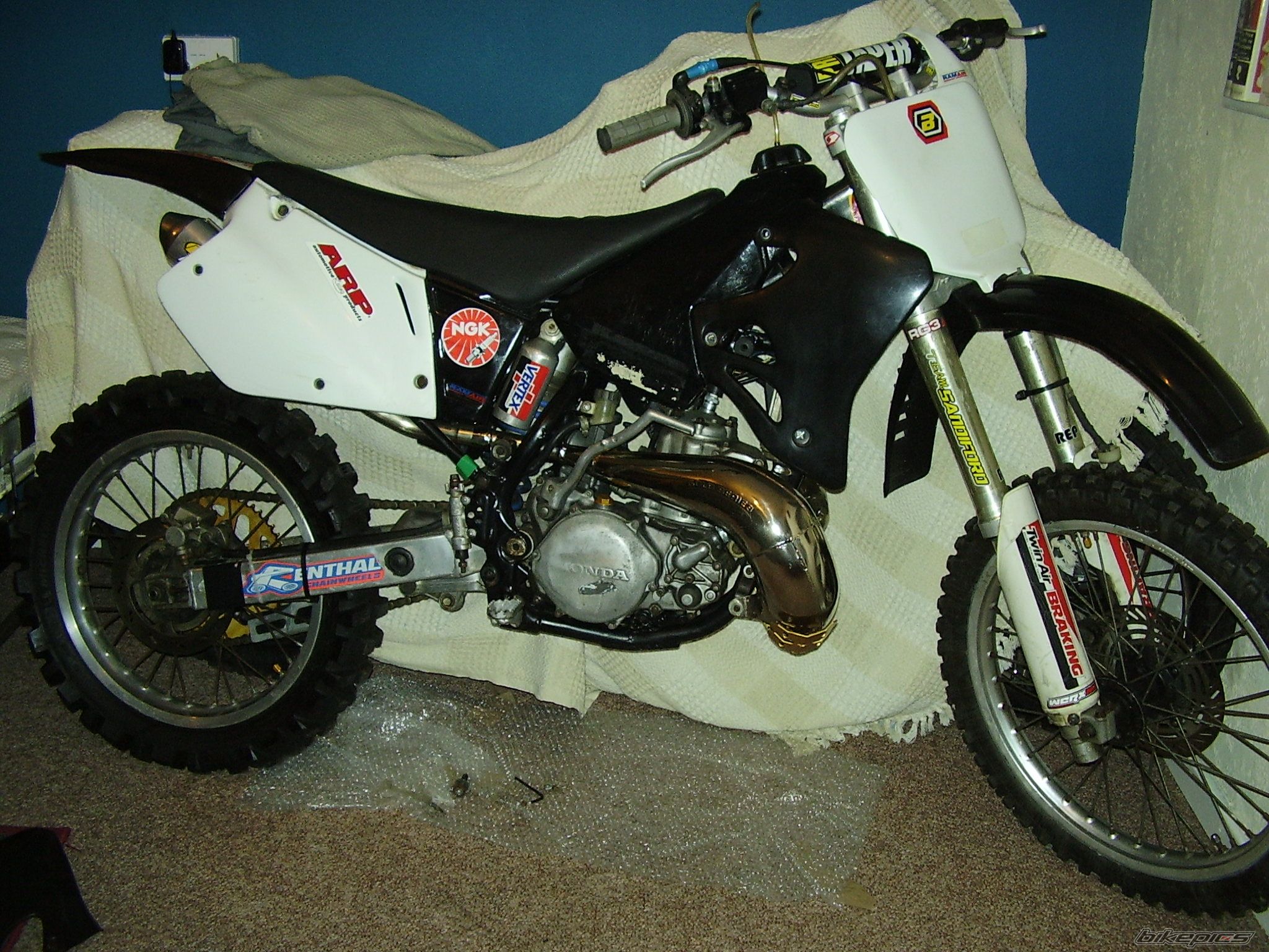 2008 HONDA CR 250 | Picture 1586237 motorcycle photo