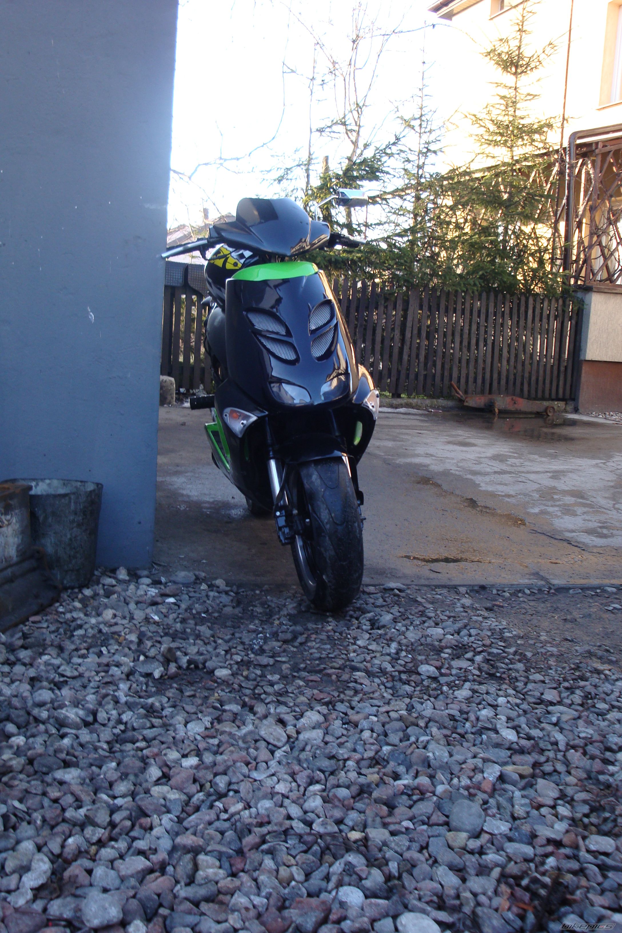 1999 APRILIA SR WWW 50 | Picture 1586396 motorcycle photo