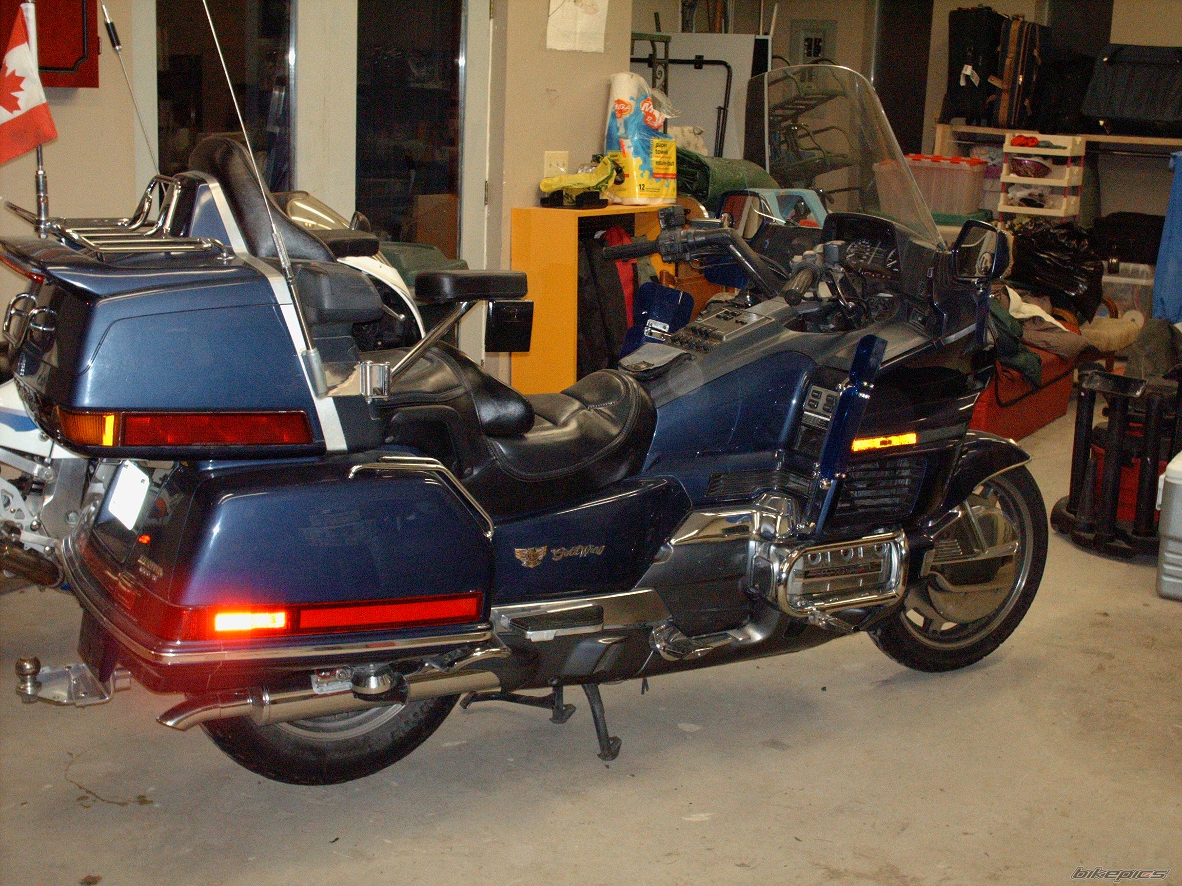 1988 HONDA GOLDWING | Picture 1586577 motorcycle photo