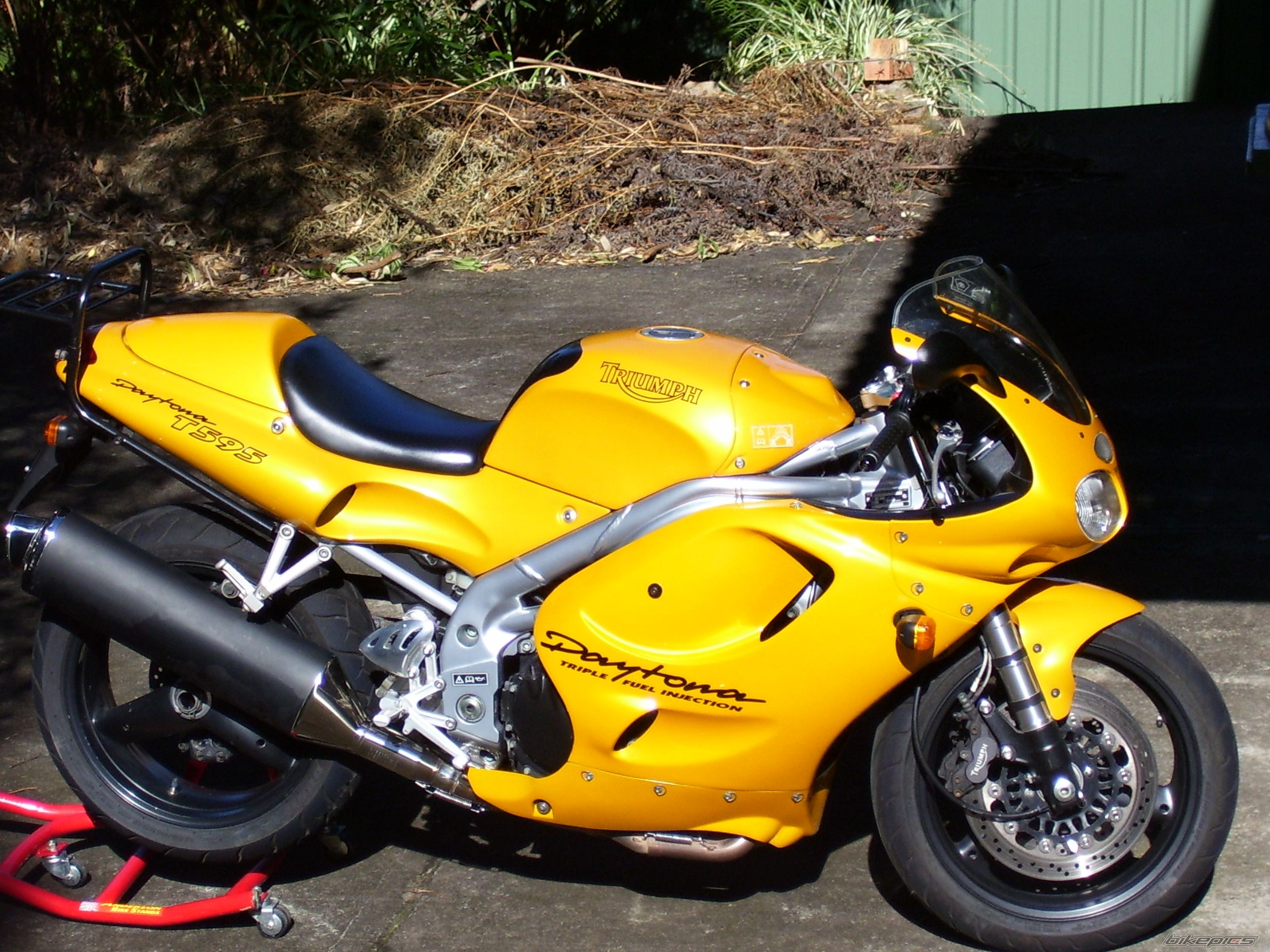 2005 TRIUMPH SPRINT ST | Picture 1586849 motorcycle photo