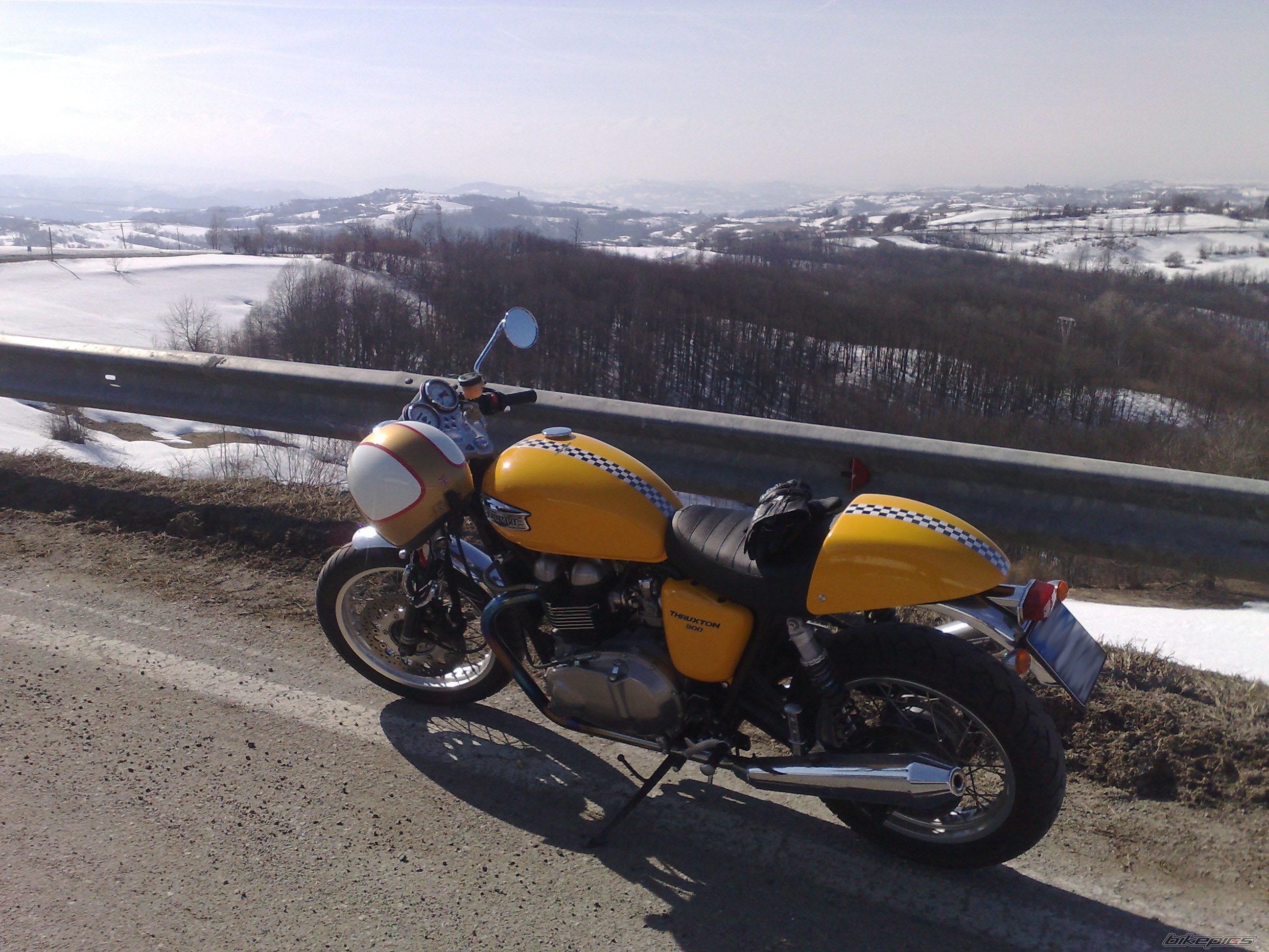 2006 TRIUMPH THRUXTON 900 | Picture 1587152 motorcycle photo