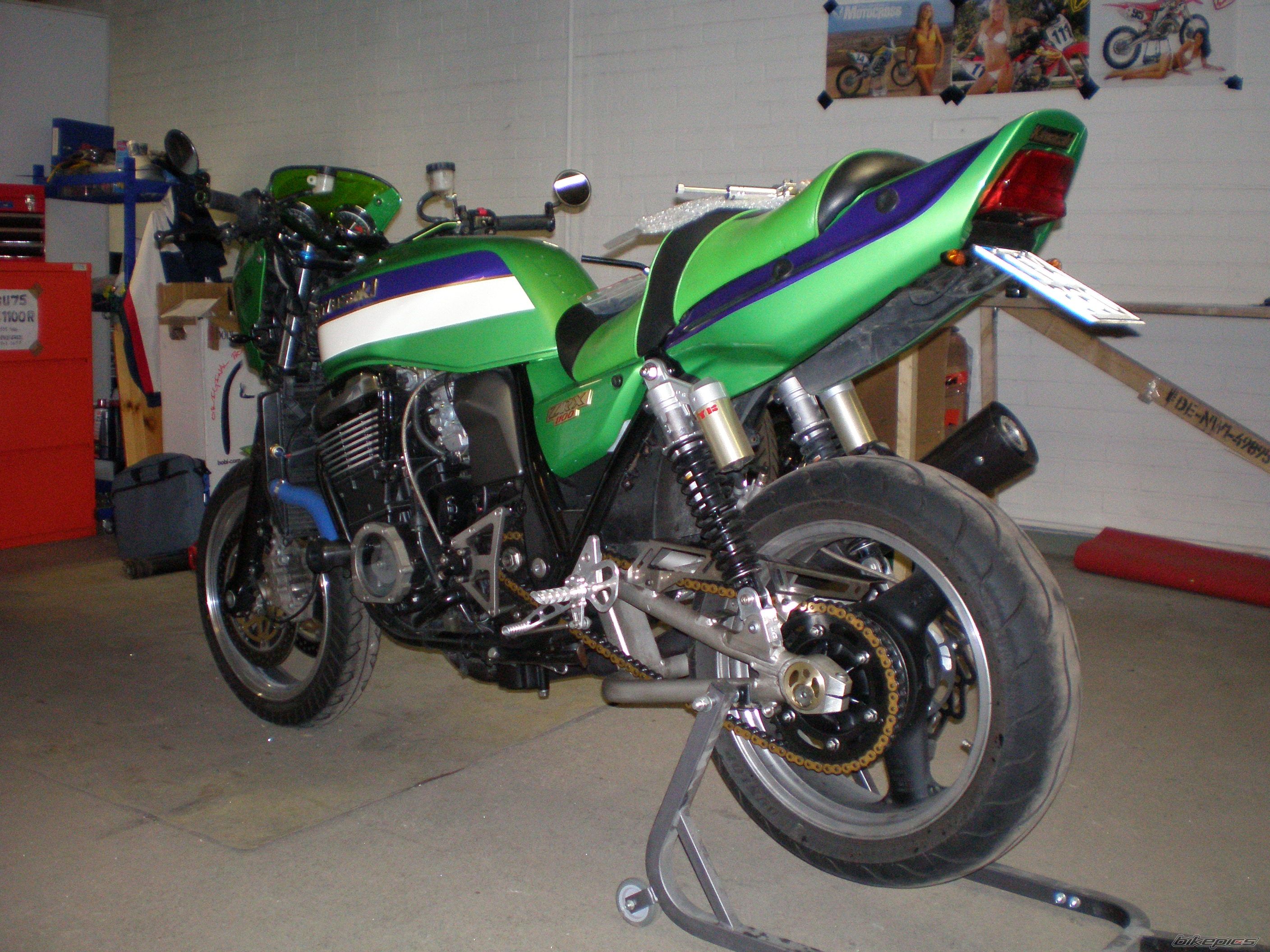 2001 KAWASAKI ZRX 1100 | Picture 1589088 motorcycle photo