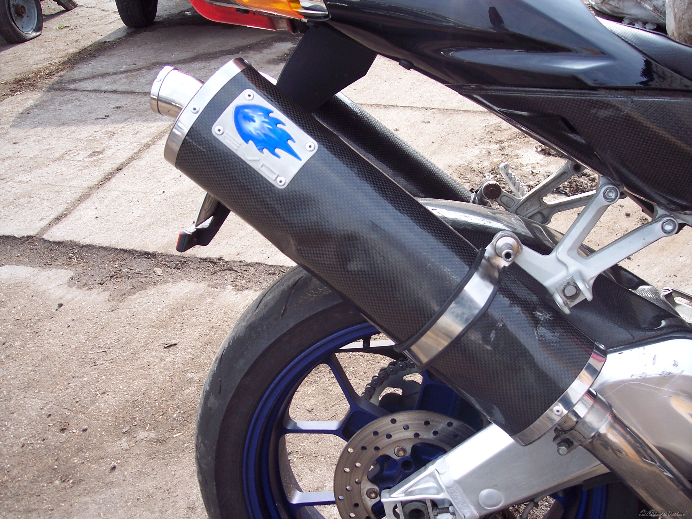 2004 APRILIA RSV MILLE FACTORY | Picture 1589247 motorcycle photo
