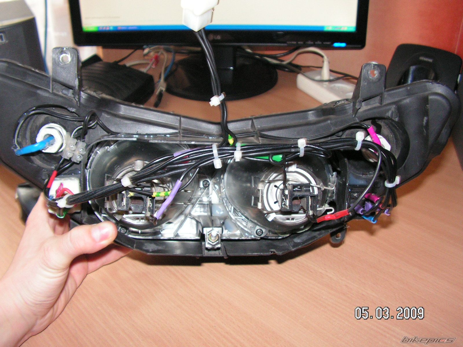 2004 PEUGEOT SPEEDFIGHT2 50 | Picture 1590156 motorcycle photo