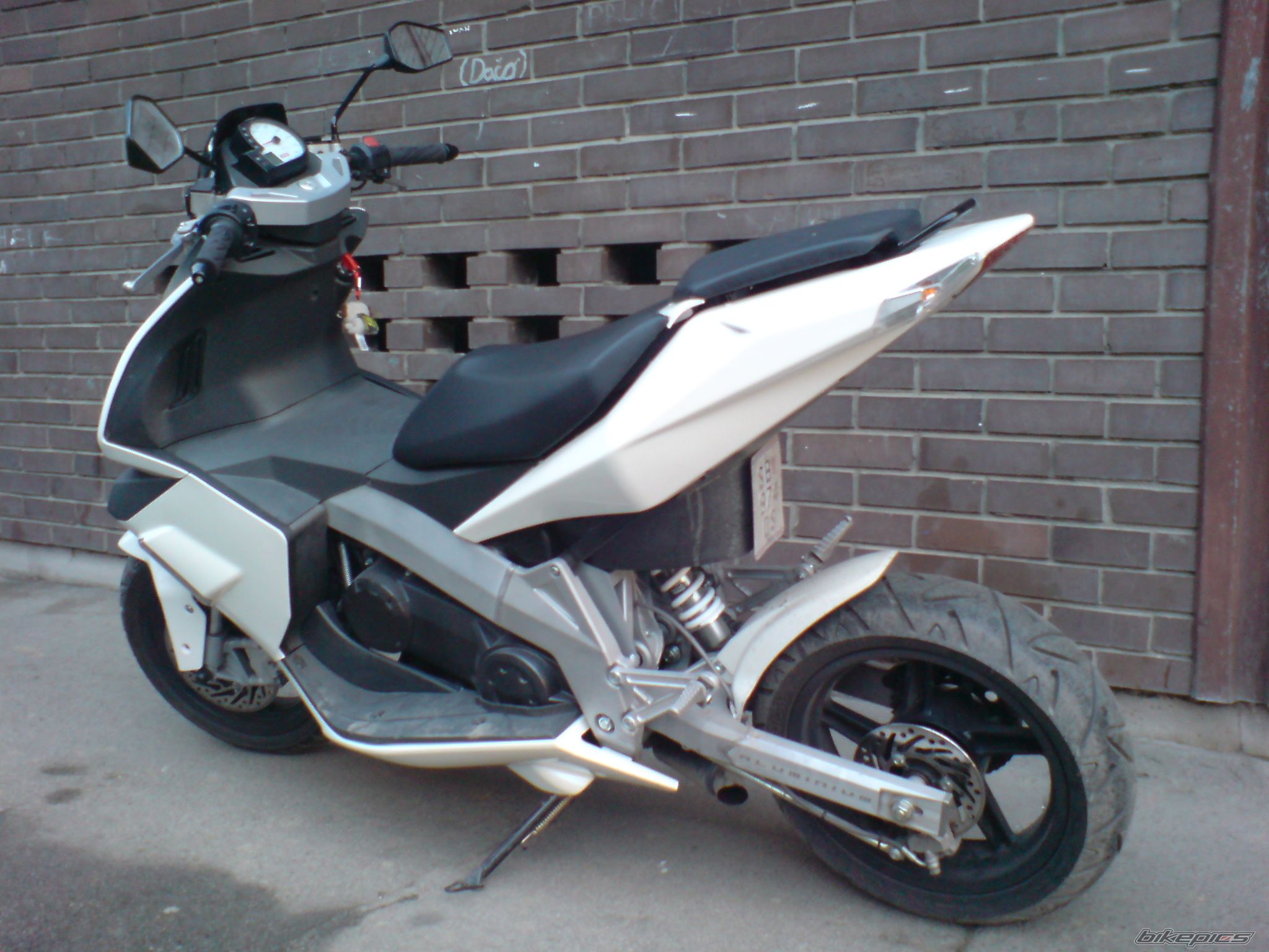 2009 DERBI GP1 | Picture 1590389 motorcycle photo