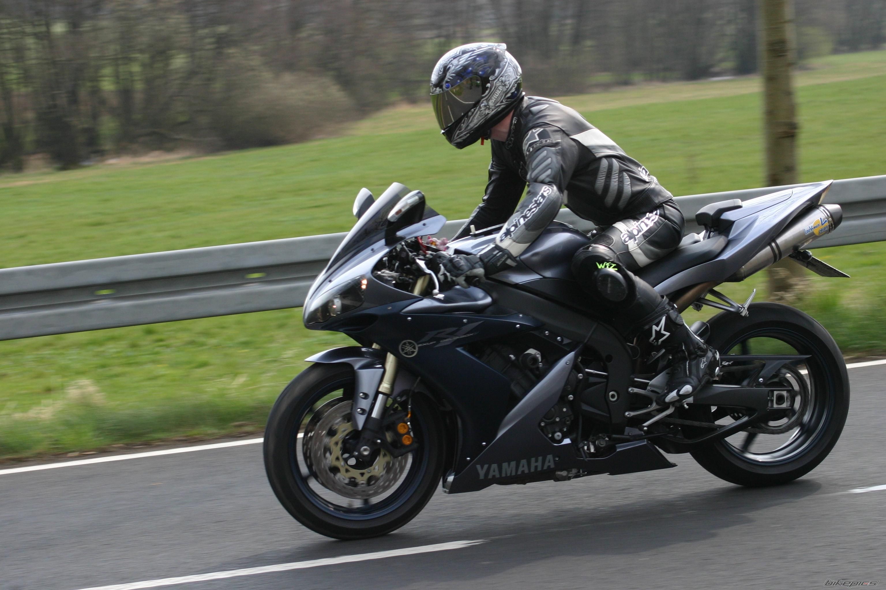 2005 YAMAHA YZF R1 | Picture 1590487 motorcycle photo