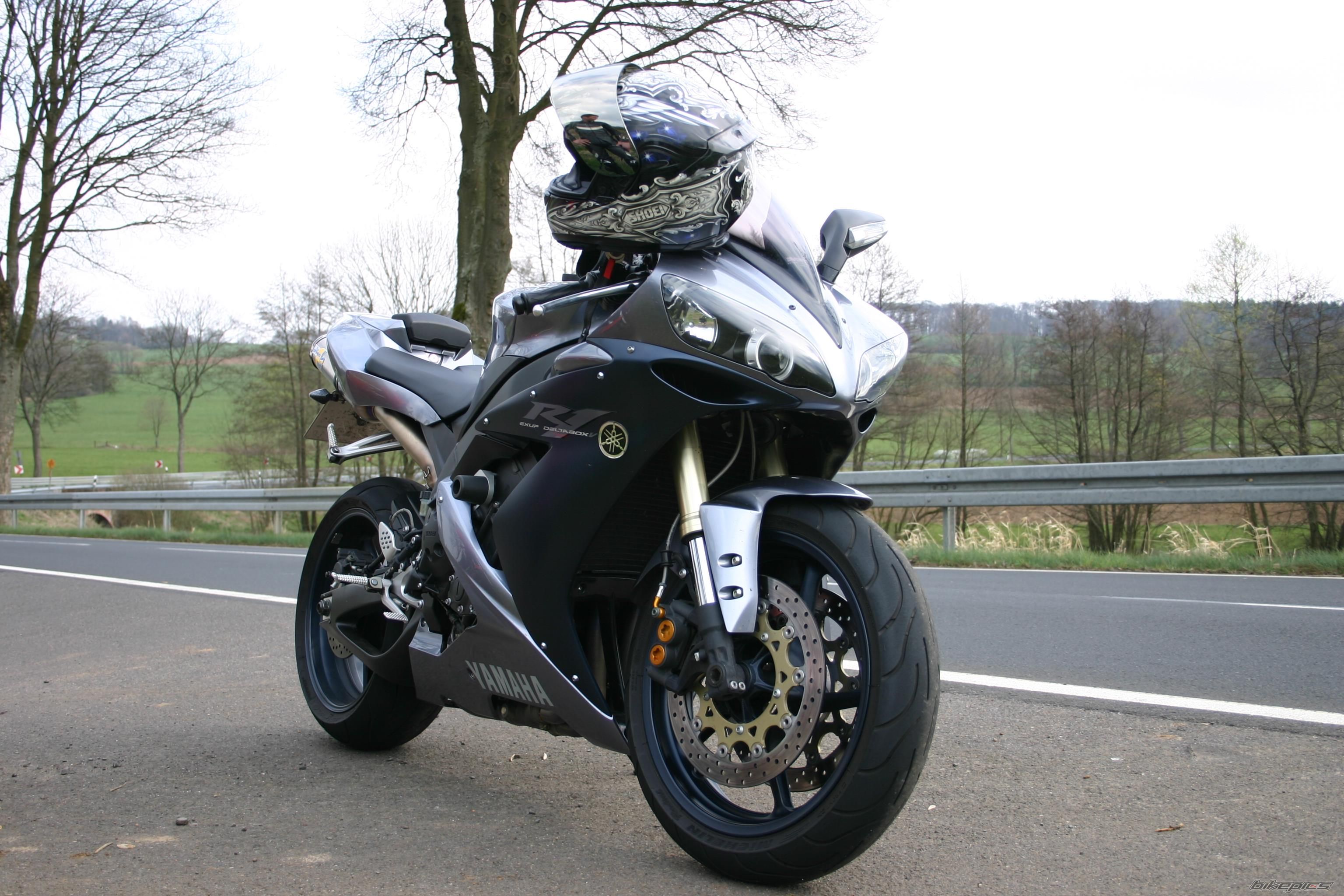 2005 YAMAHA YZF R1 | Picture 1590489 motorcycle photo