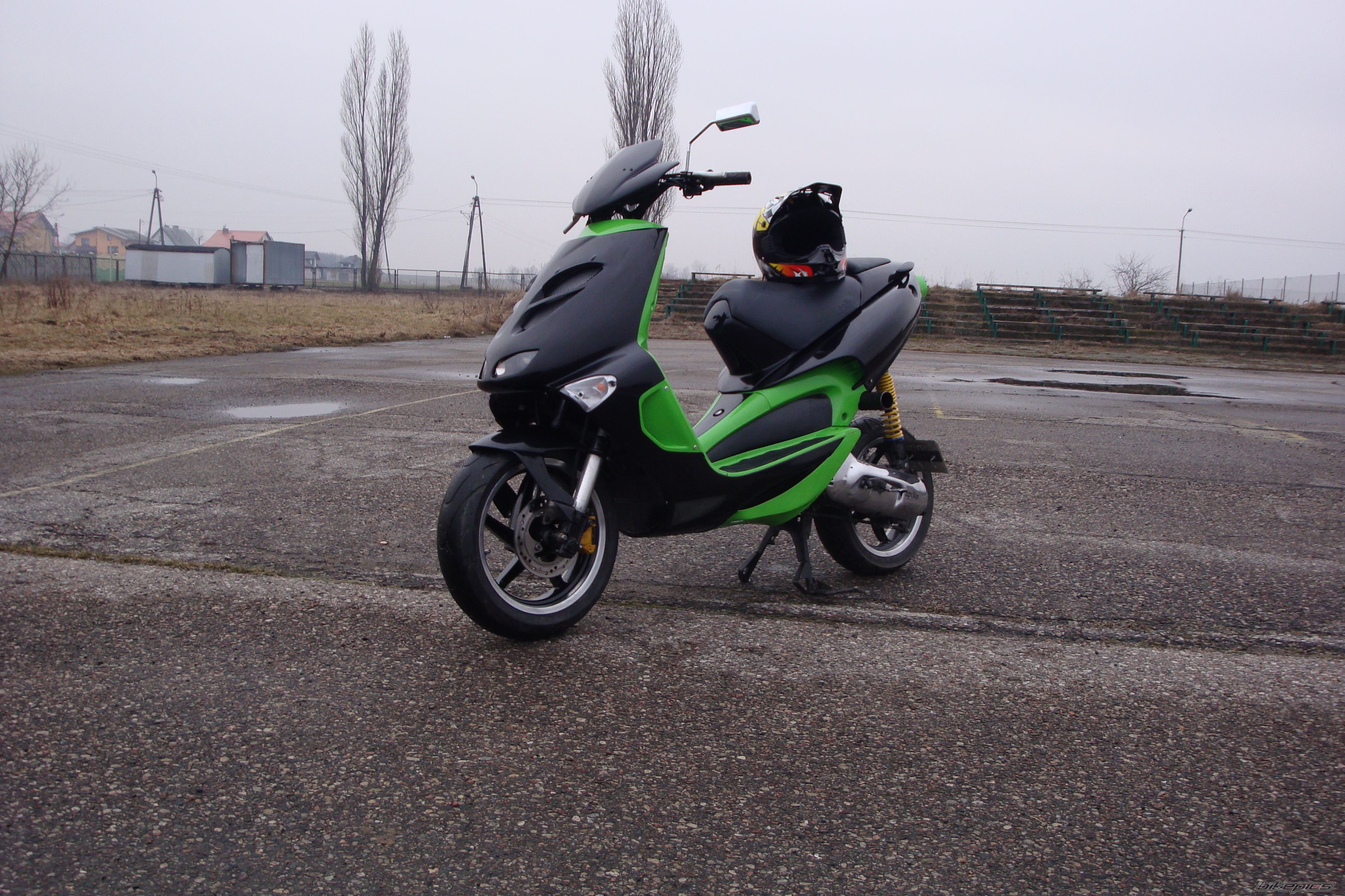 1999 APRILIA SR WWW 50 | Picture 1592298 motorcycle photo