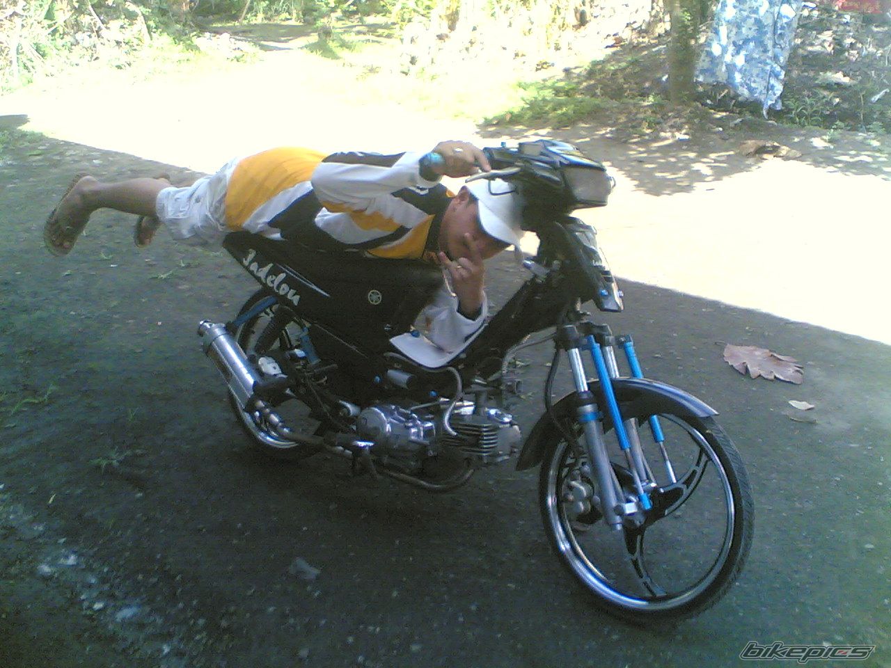 2002 YAMAHA CRYPTON R 04 | Picture 1594239 motorcycle photo