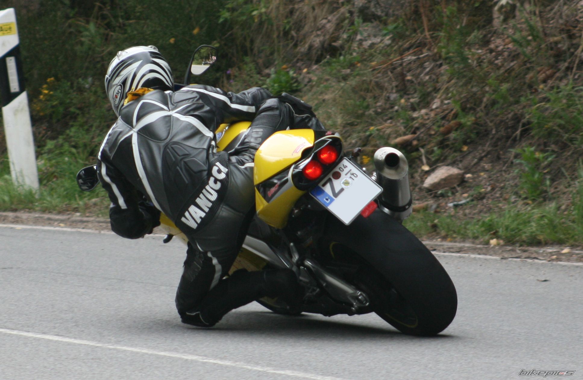 2000 APRILIA RSV 1000 MILLE | Picture 1596013 motorcycle photo