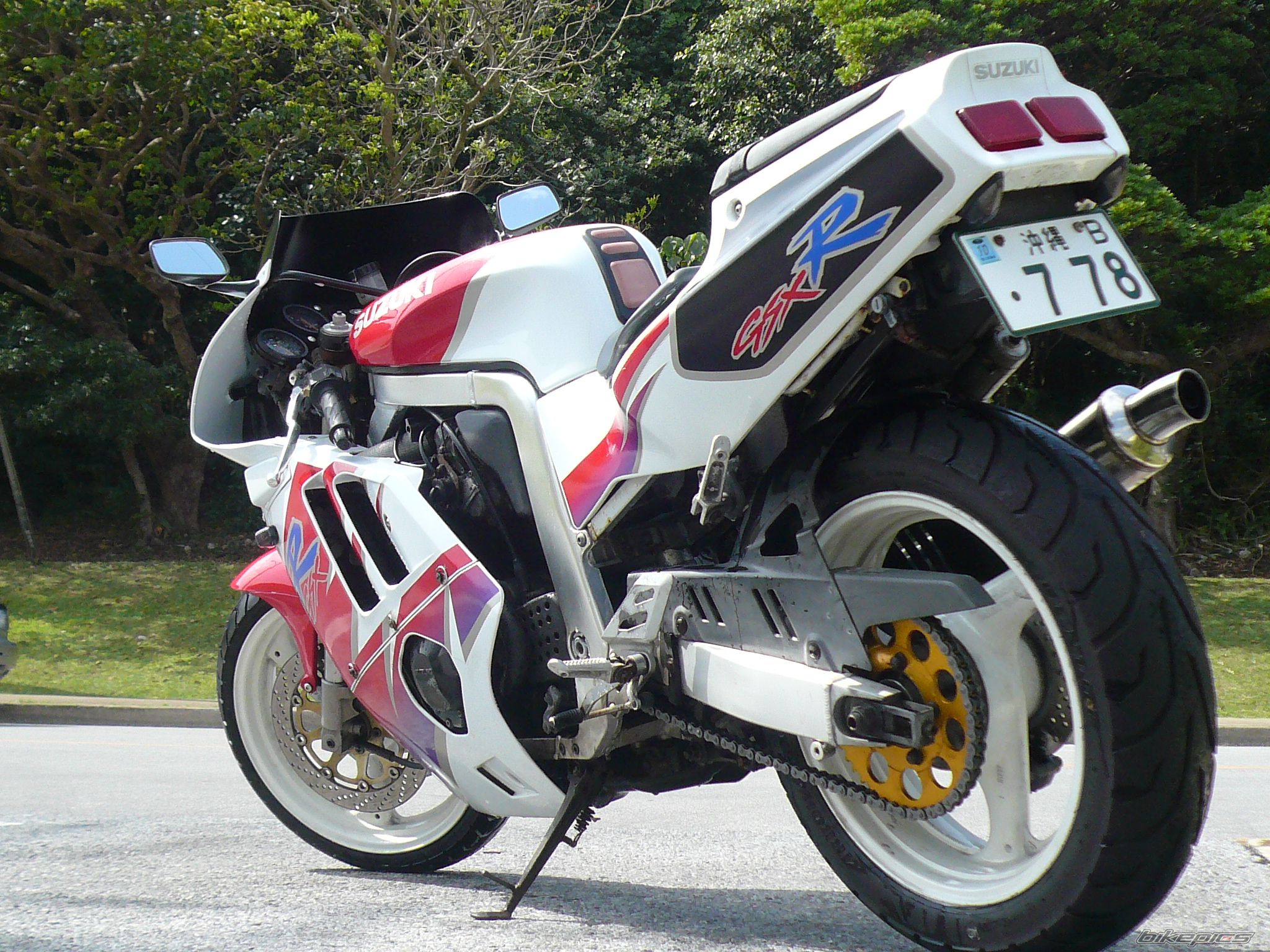 1992 SUZUKI GSX R 400 | Picture 1596015 motorcycle photo