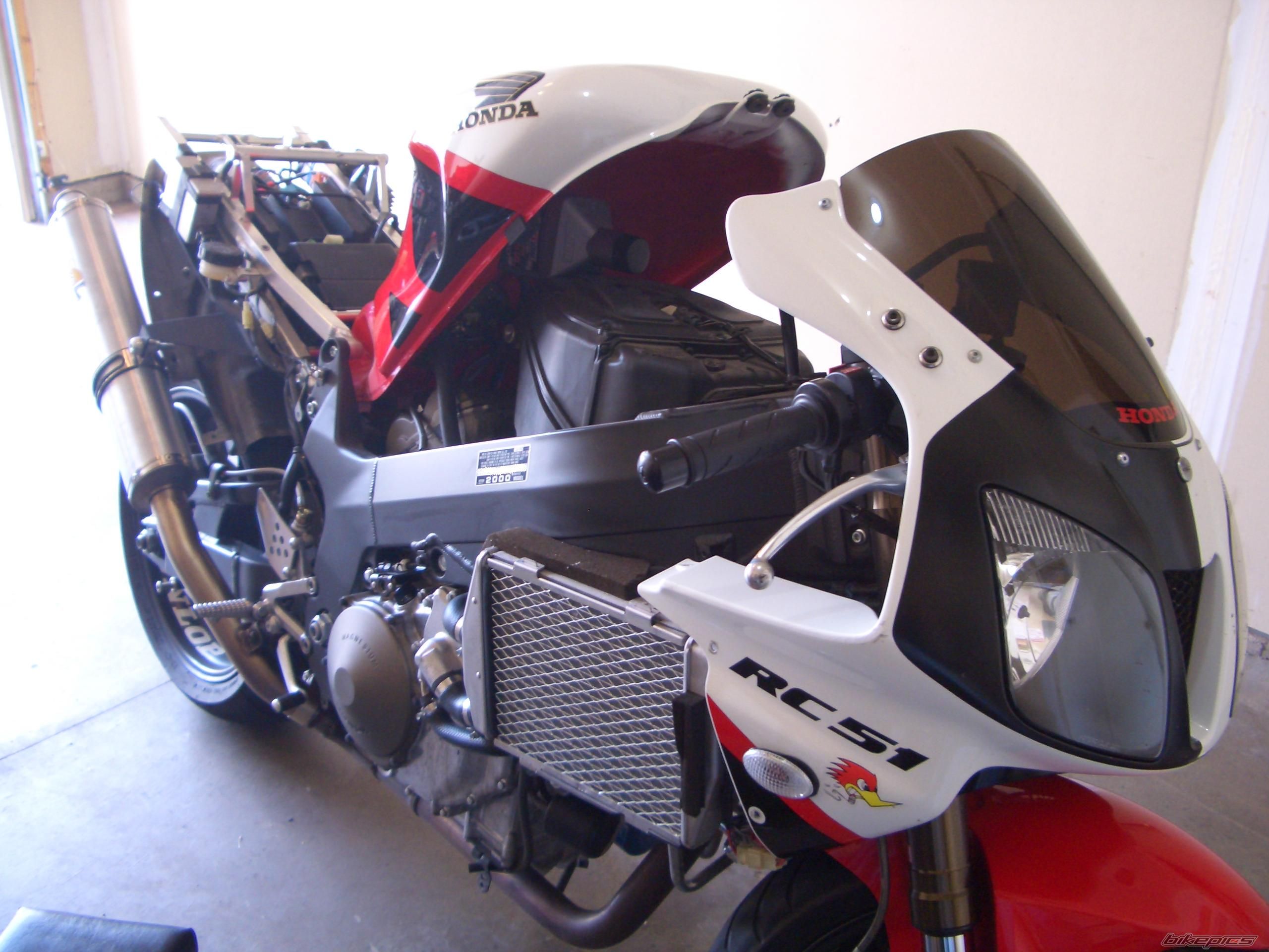 2000 HONDA VTR 1000 SP1 | Picture 1596872 motorcycle photo
