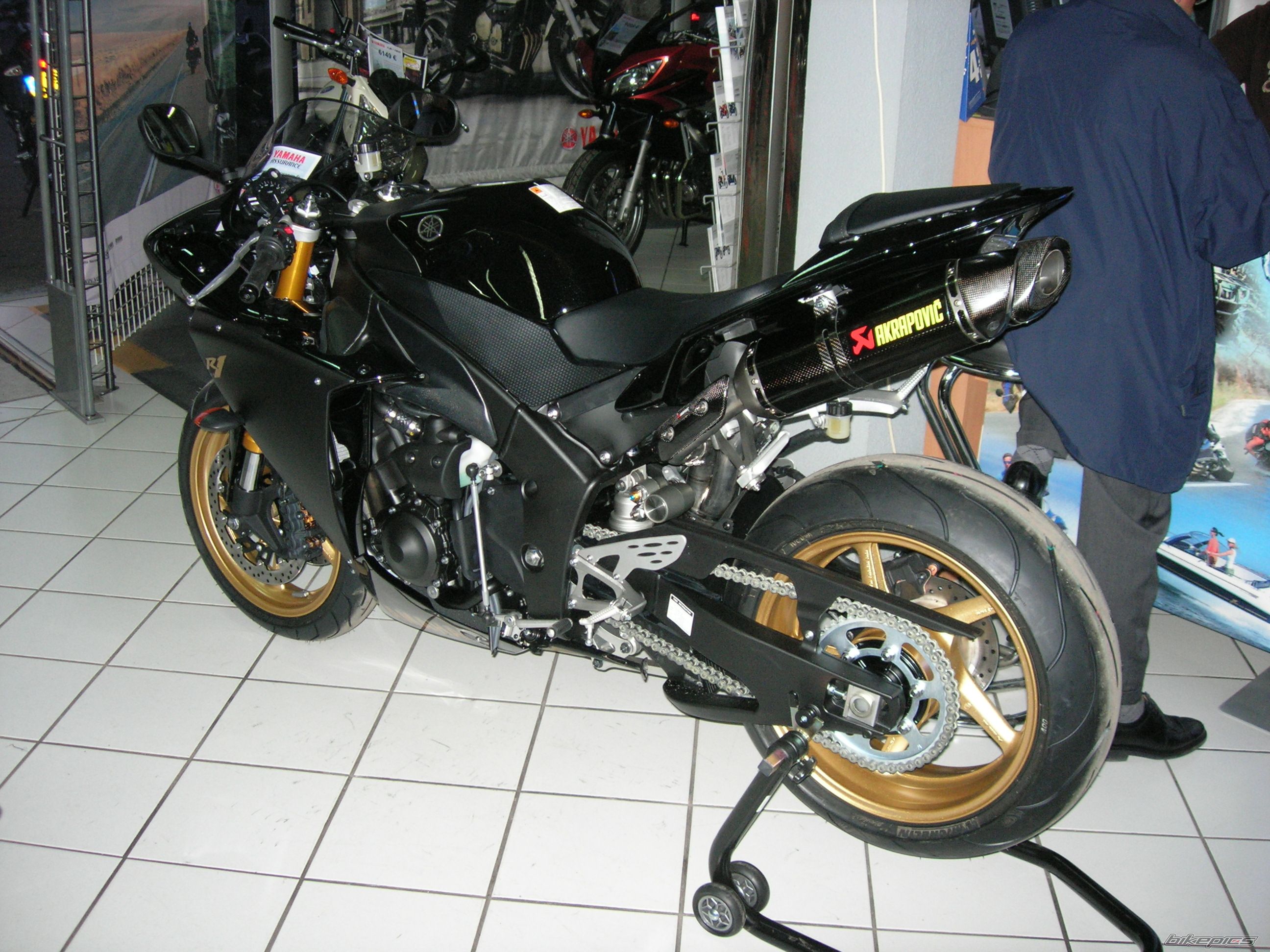 2009 YAMAHA YZF R1 | Picture 1600292 motorcycle photo