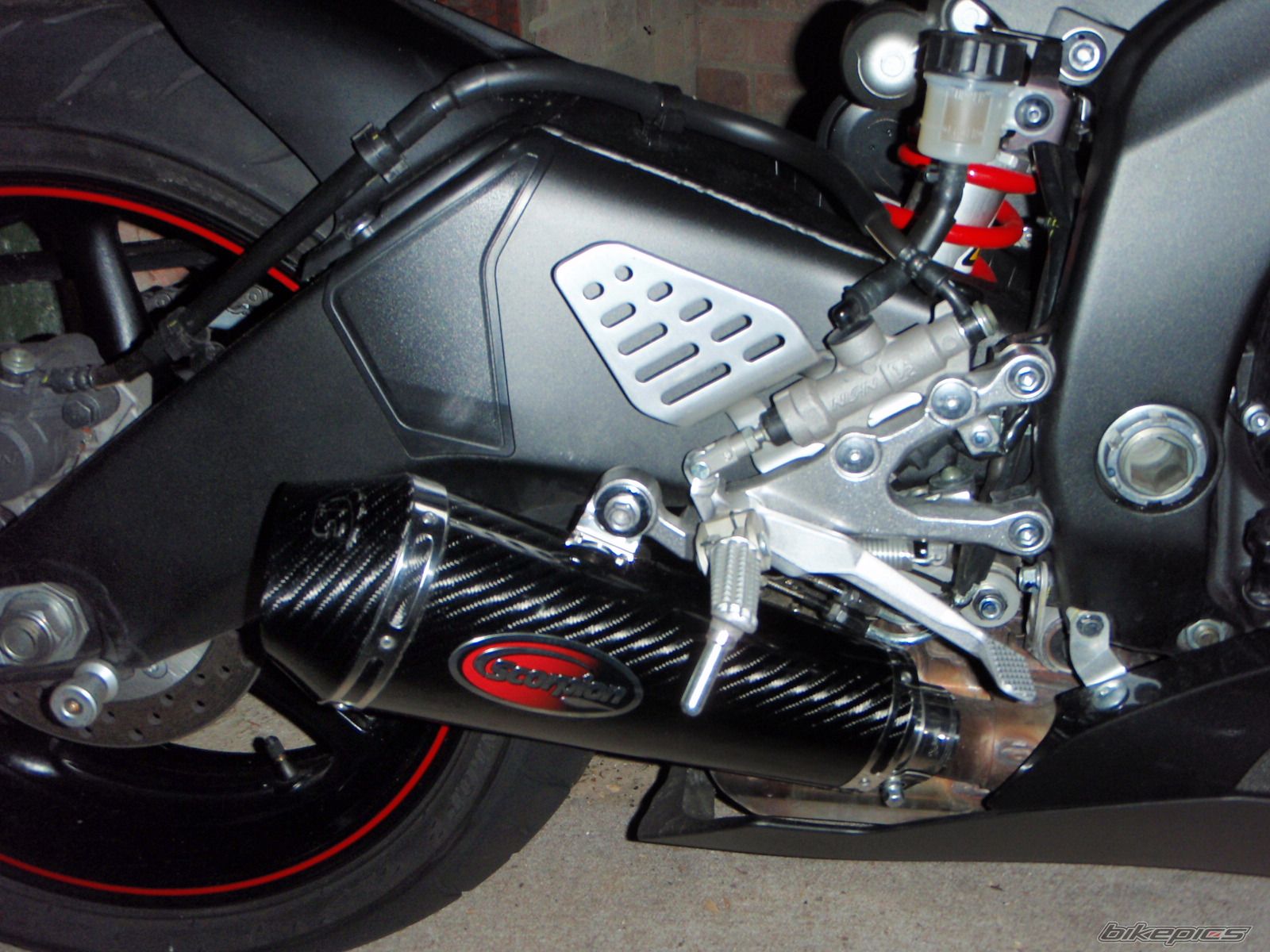 2008 YAMAHA YZF R6 | Picture 1602519 motorcycle photo