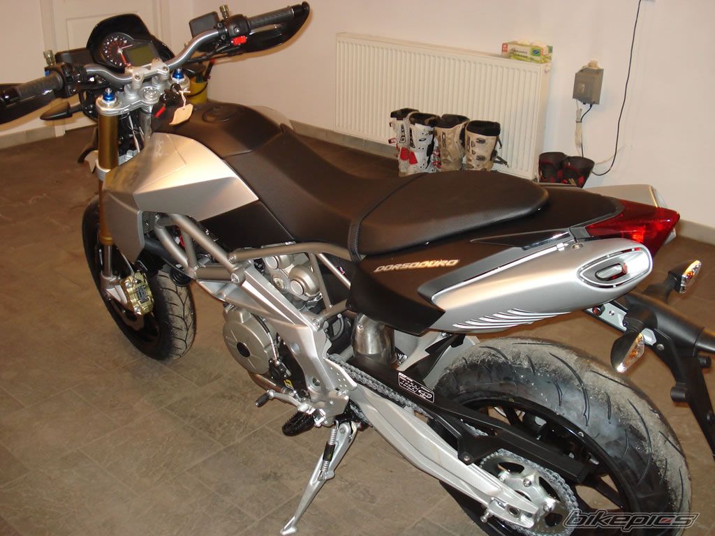 2009 APRILIA SMV 750 DORSODURO | Picture 1603533 motorcycle photo