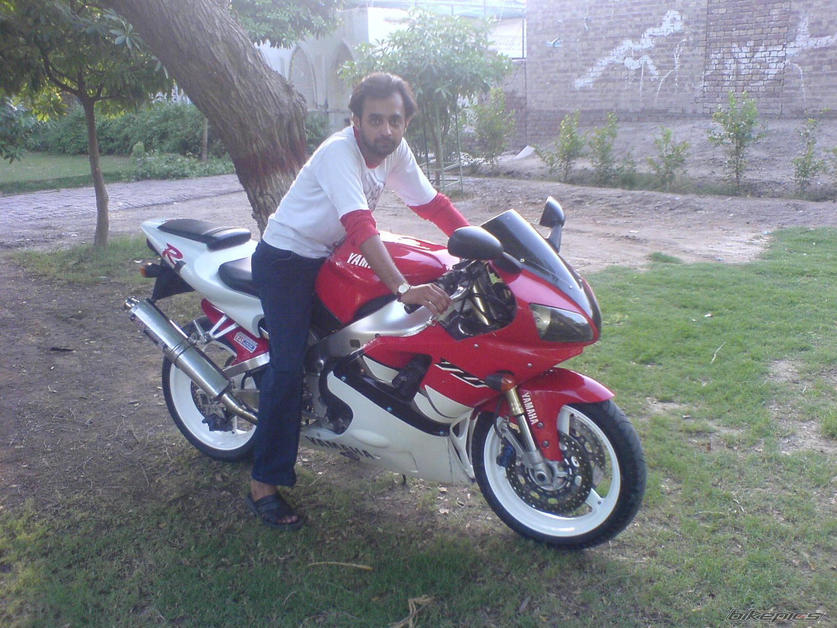 1988 YAMAHA FZR 400 RR | Picture 1604004 motorcycle photo
