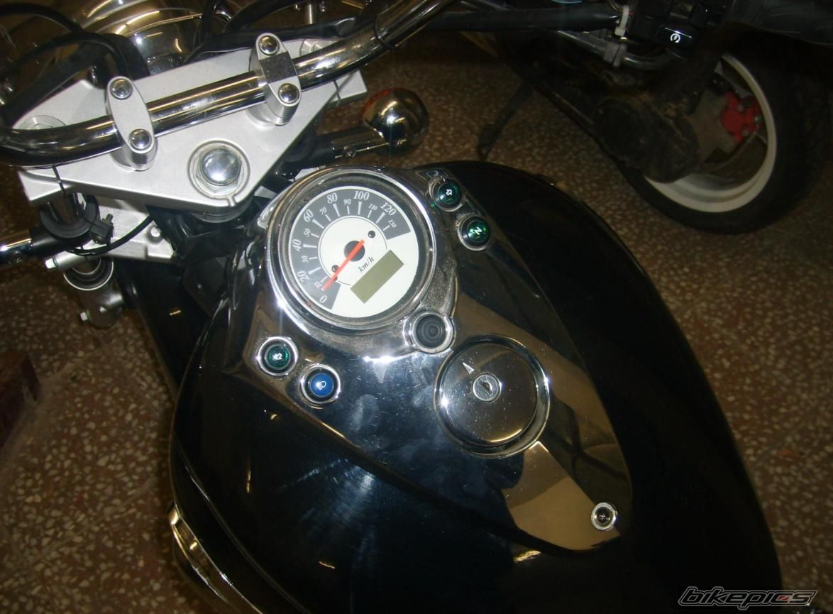 2001 SUZUKI INTRUDER 125 | Picture 1605769 motorcycle photo