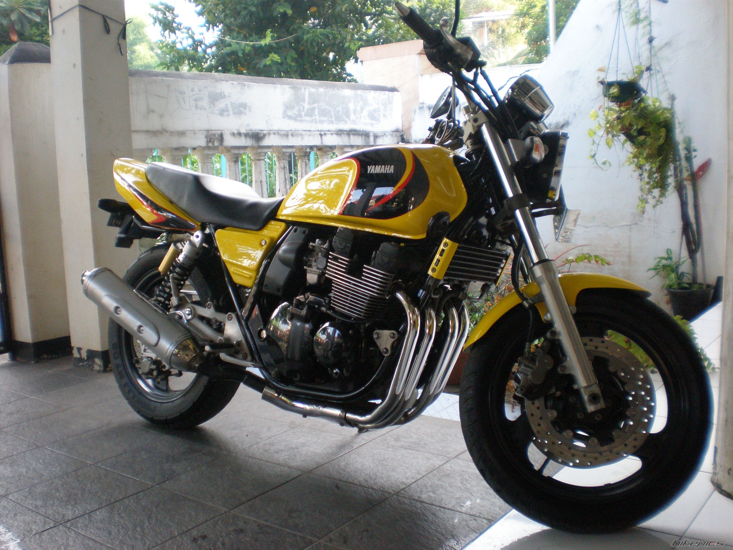 1999 YAMAHA XJR 400 | Picture 1606021 motorcycle photo