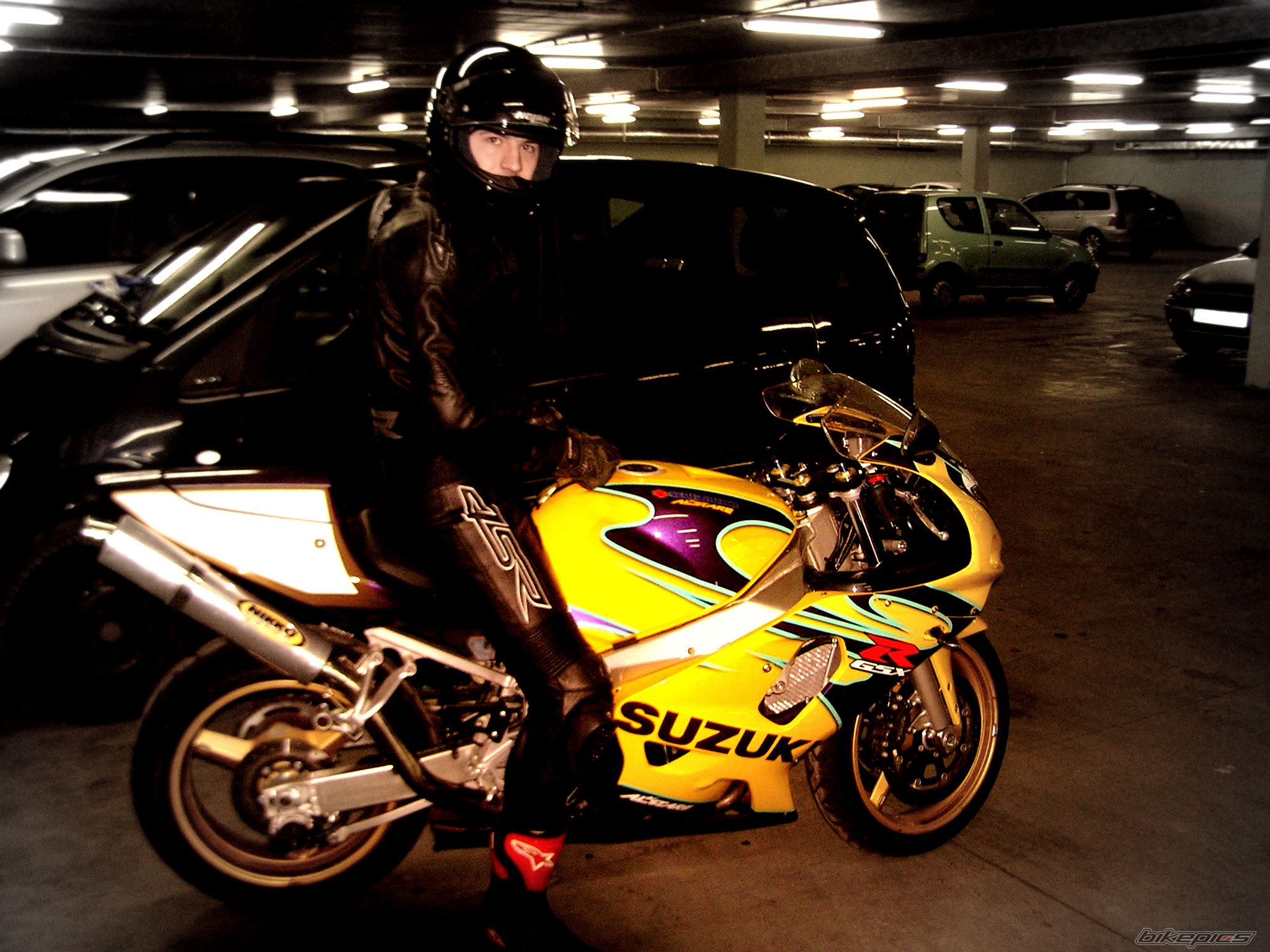 2003 SUZUKI GSX R 600 | Picture 1606638 motorcycle photo