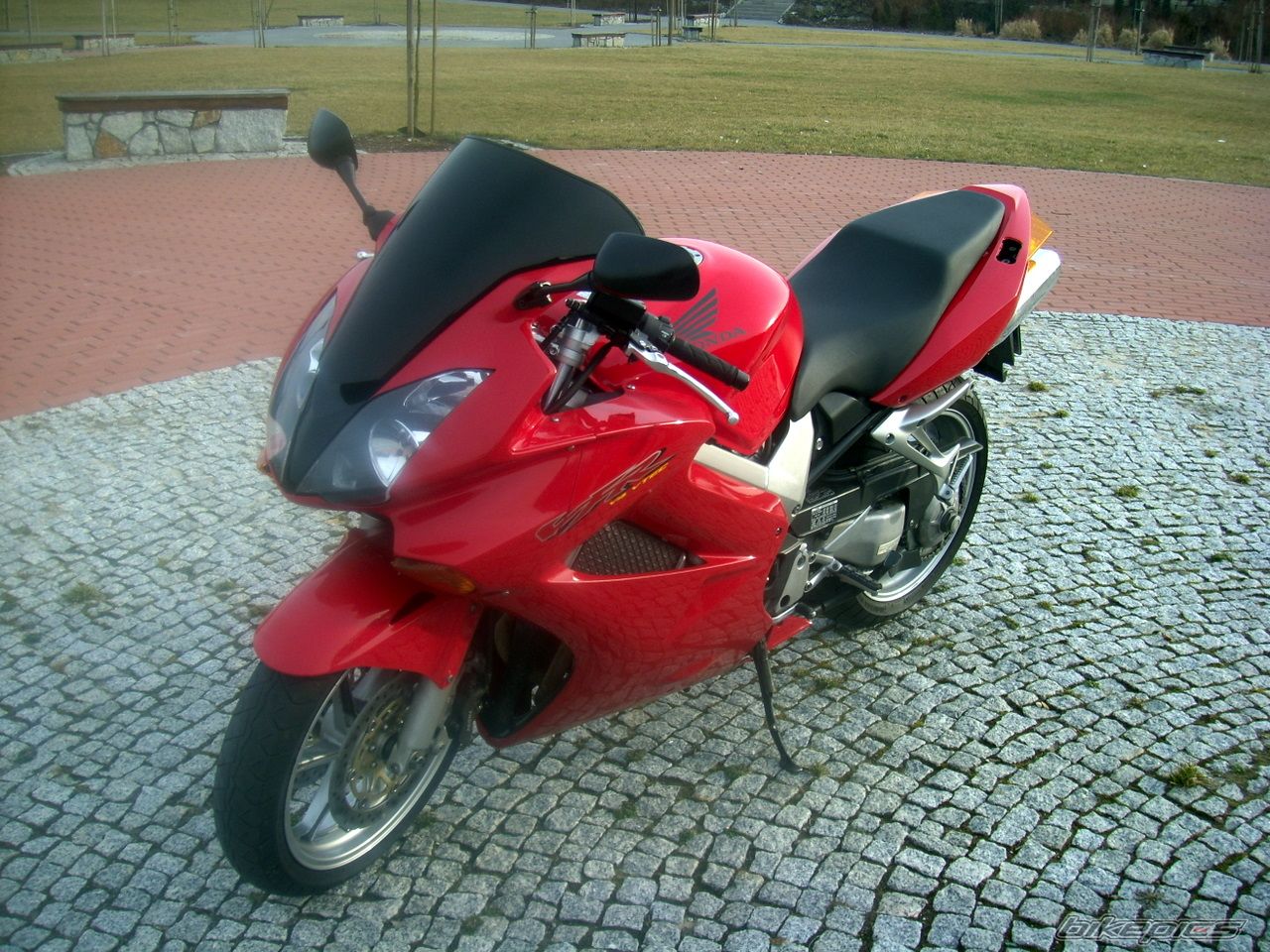 2002 HONDA VFR 800 | Picture 1607306 motorcycle photo