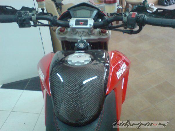 2009 DUCATI HYPERMOTARD 1100 S | Picture 1607577 motorcycle photo