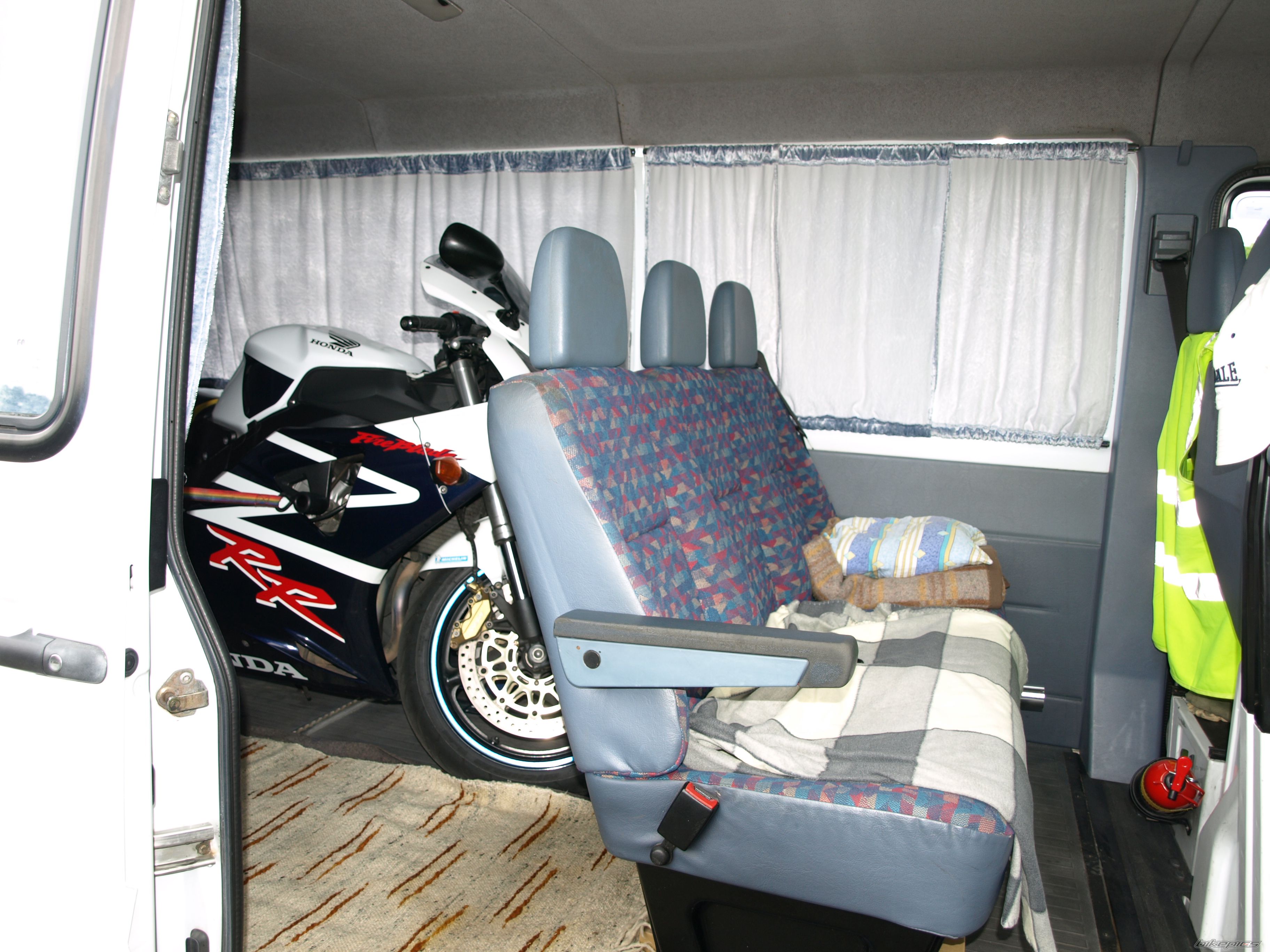 2002 HONDA CBR 900 | Picture 1609078 motorcycle photo