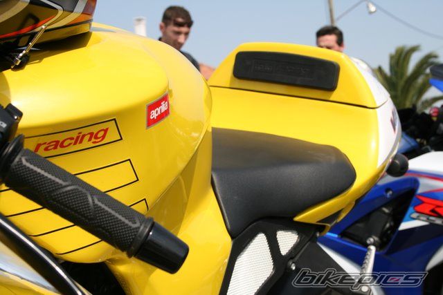 2001 APRILIA RSV 1000R MILLE | Picture 1609837 motorcycle photo