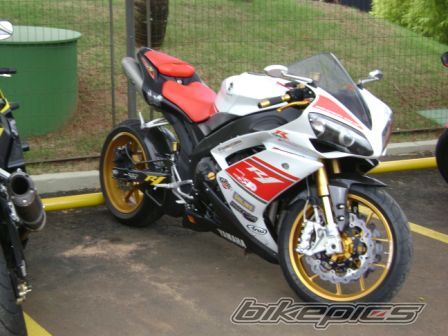 2008 YAMAHA YZF R1 | Picture 1611537 motorcycle photo