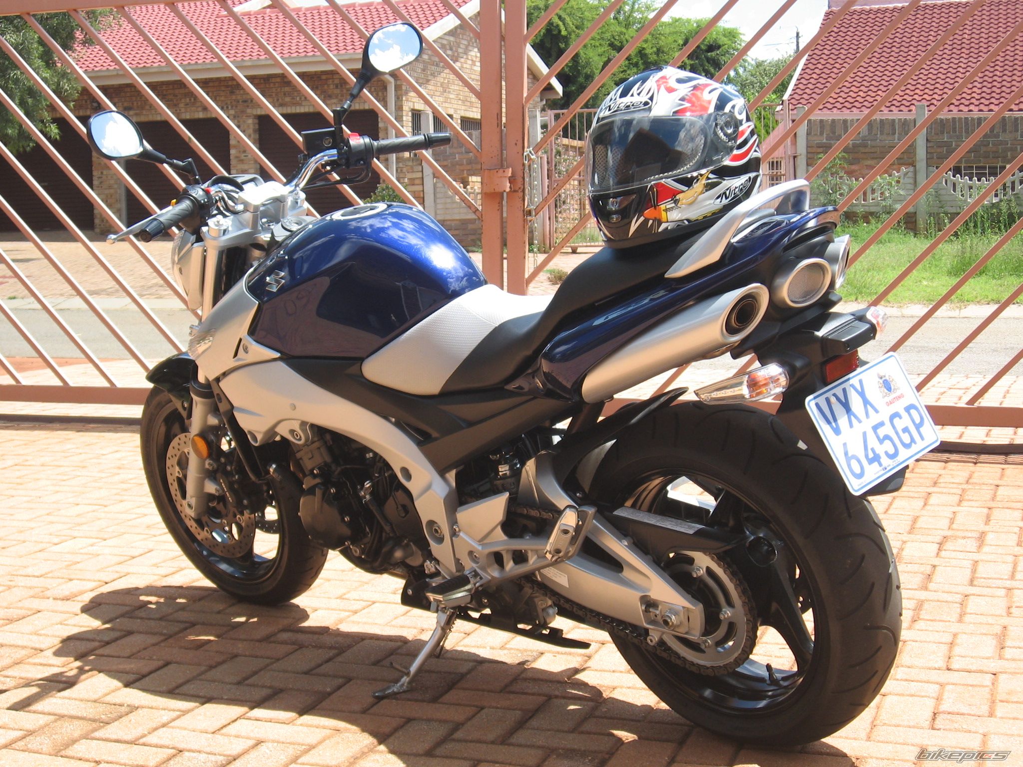 2007 SUZUKI GSR 600 | Picture 1613113 motorcycle photo